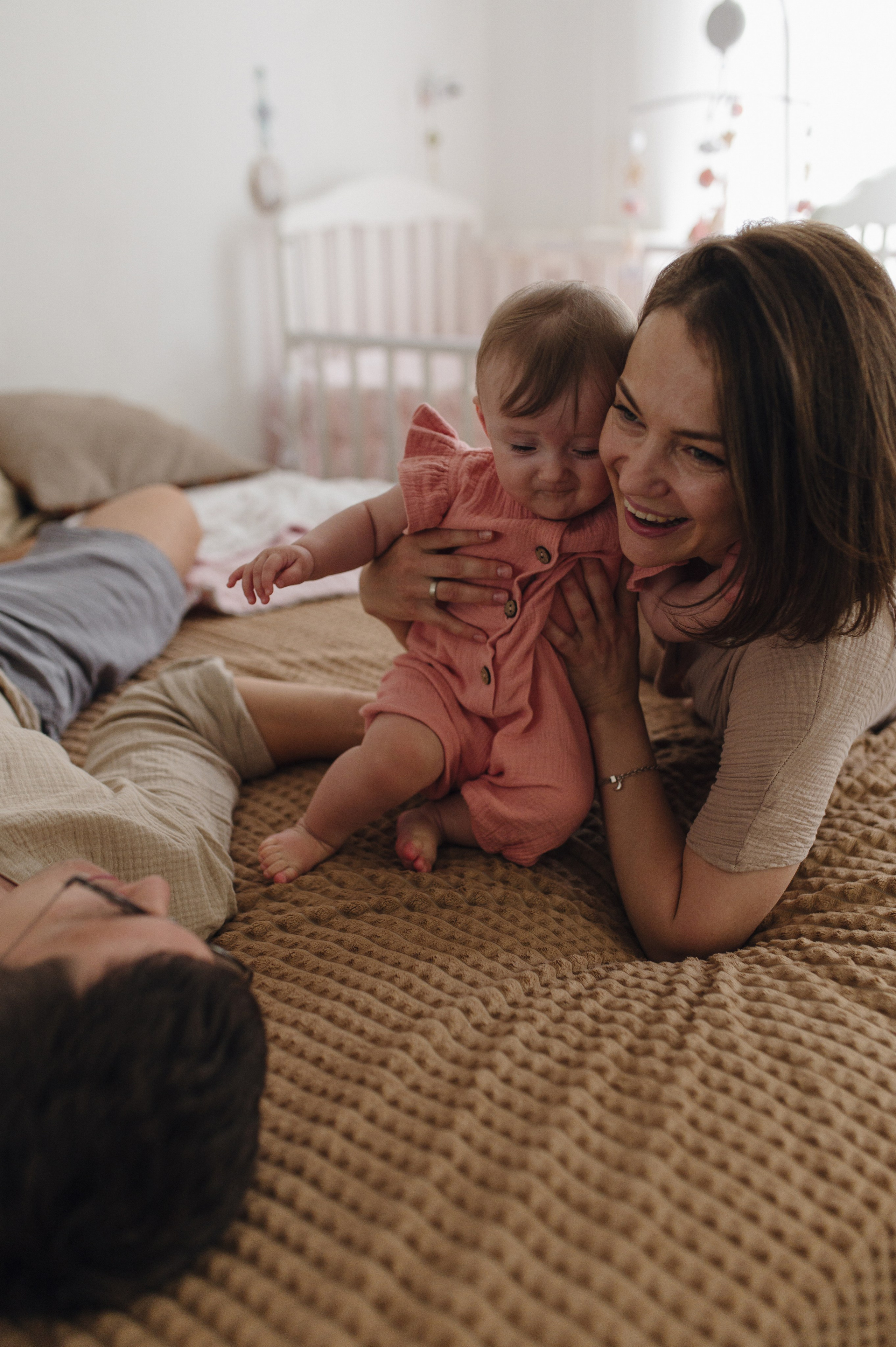 Ульяна, Яша и Лия. Домашняя история. Свадебный фотограф Москва и Санкт-Петербург. Анастасия Чудина