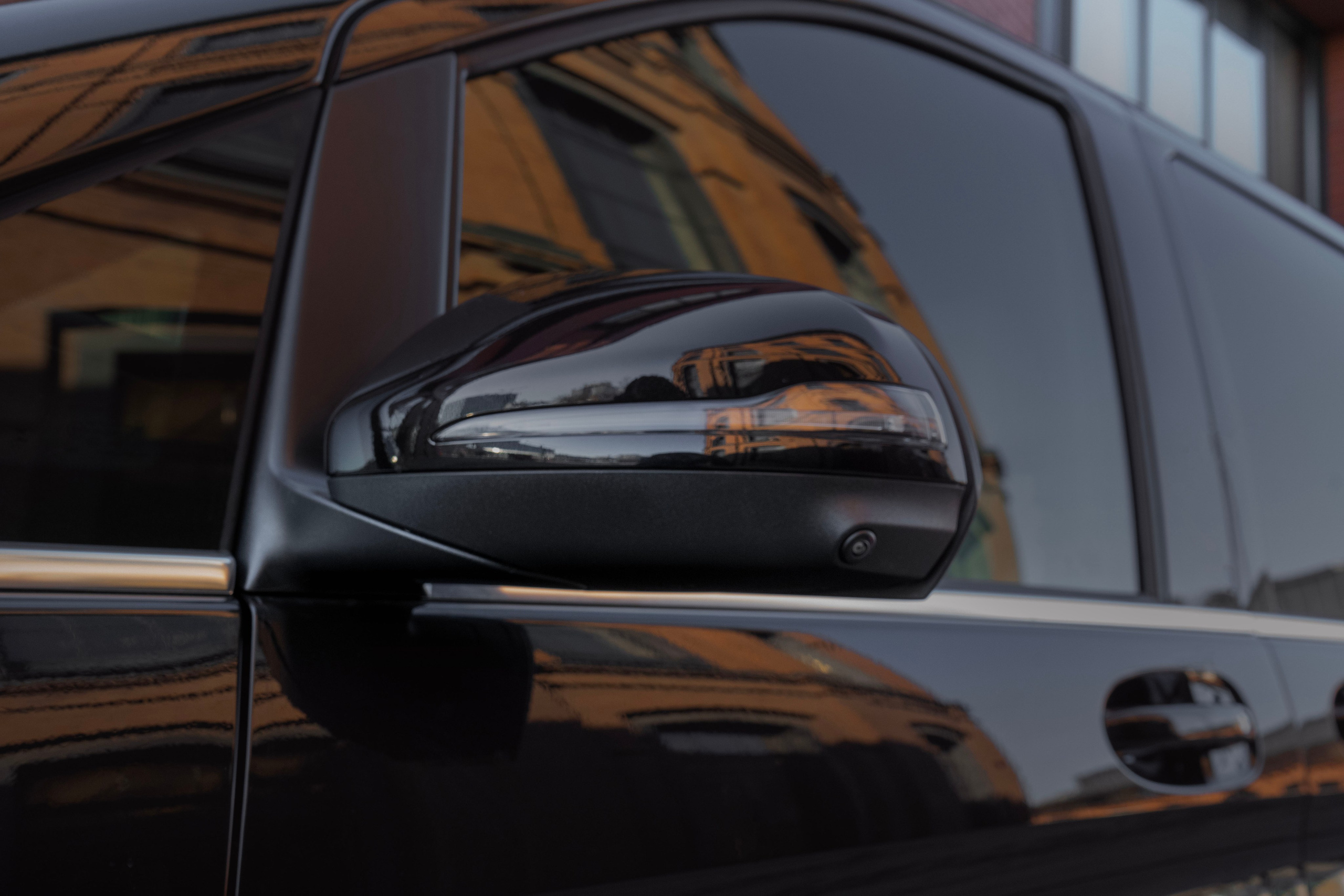 Mercedes-Benz V-class