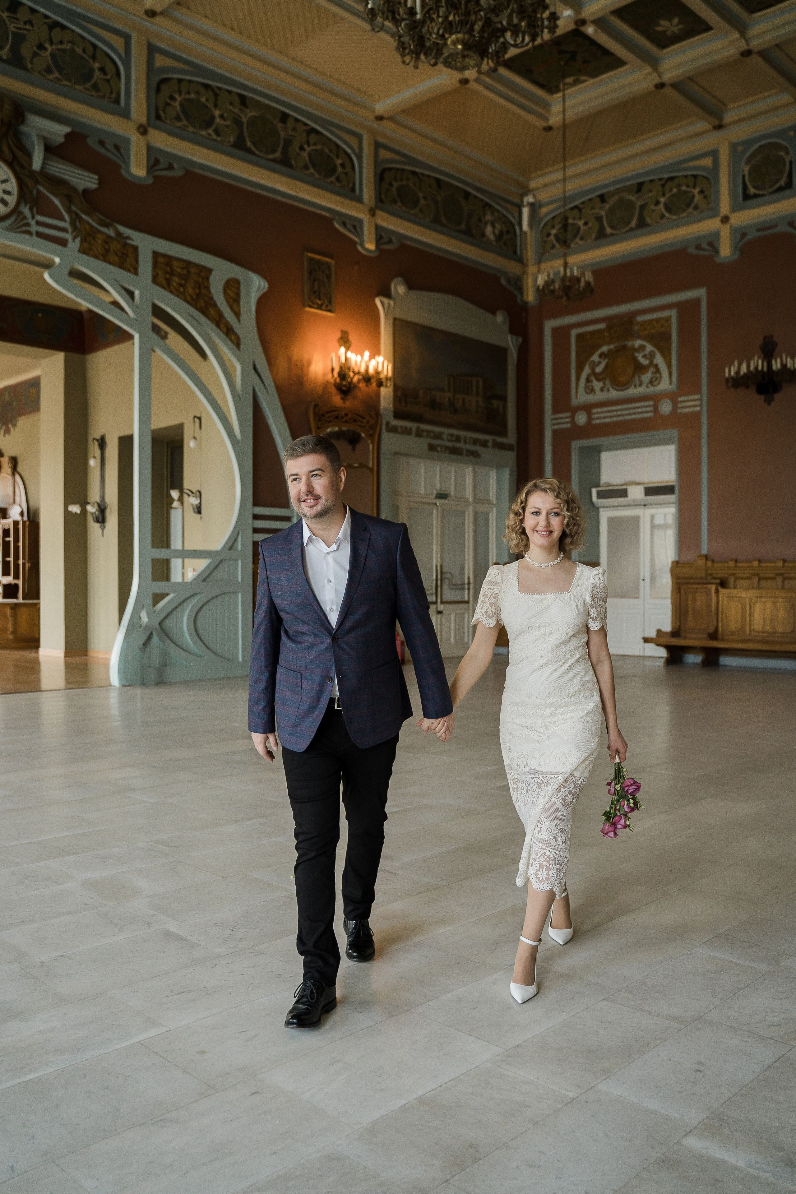 Свадебная фотосессия на Витебском вокзале. Свадебный и семейный фотограф в Пушкине и Санкт-Петербурге Мария Филиппова