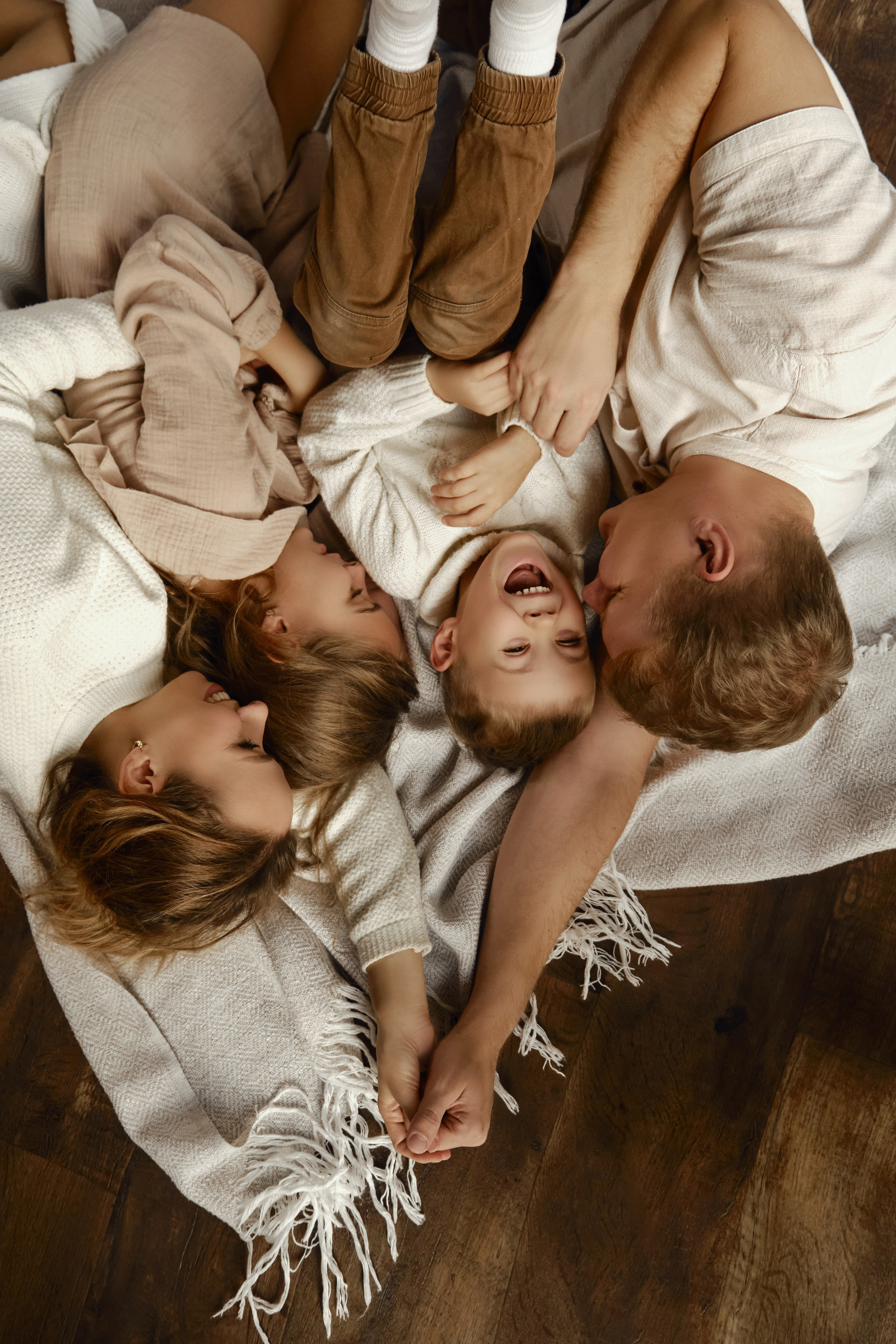 Семейная новогодняя фотосессия в фото-доме. Свадебный фотограф Челябинск Кристина Кулецкая