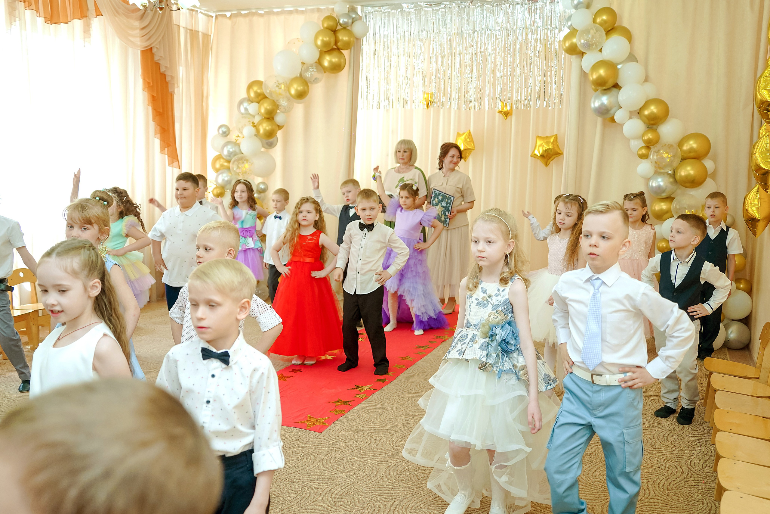 Фотосъемка видеосъёмка фотограф видеооператор новогодних утренников  в. Фотограф, видеооператор Нина Коршунова