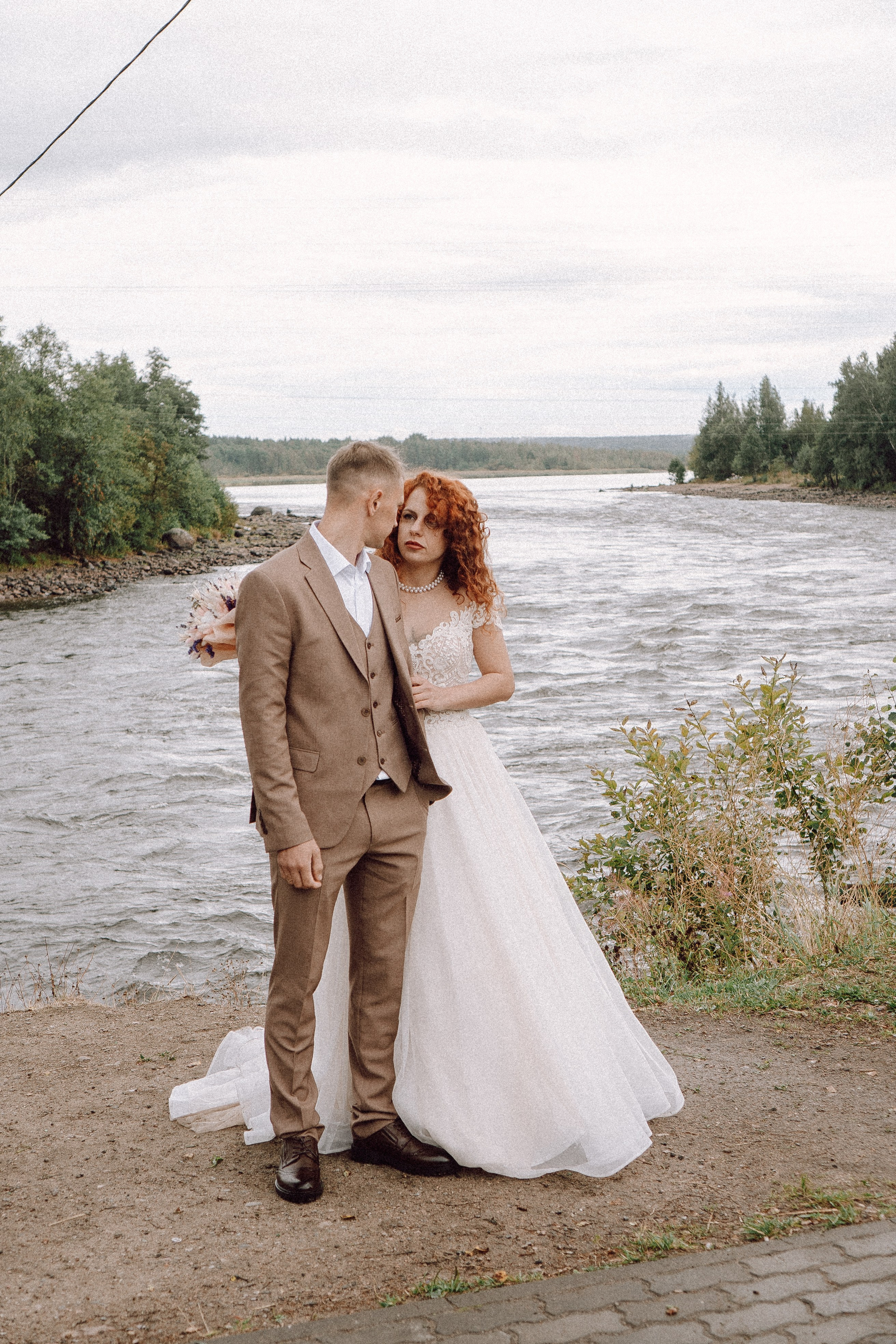 СВАДЕБНАЯ ФОТОСЕССИИЯ ПАРЫ В ГОРОДЕ ПРИОЗЕРСК В СОСНОВОМ ЛЕСУ И С ПИКАПОМ. Профессиональный фотограф, Санкт-Петербург — Виктория Богомолова