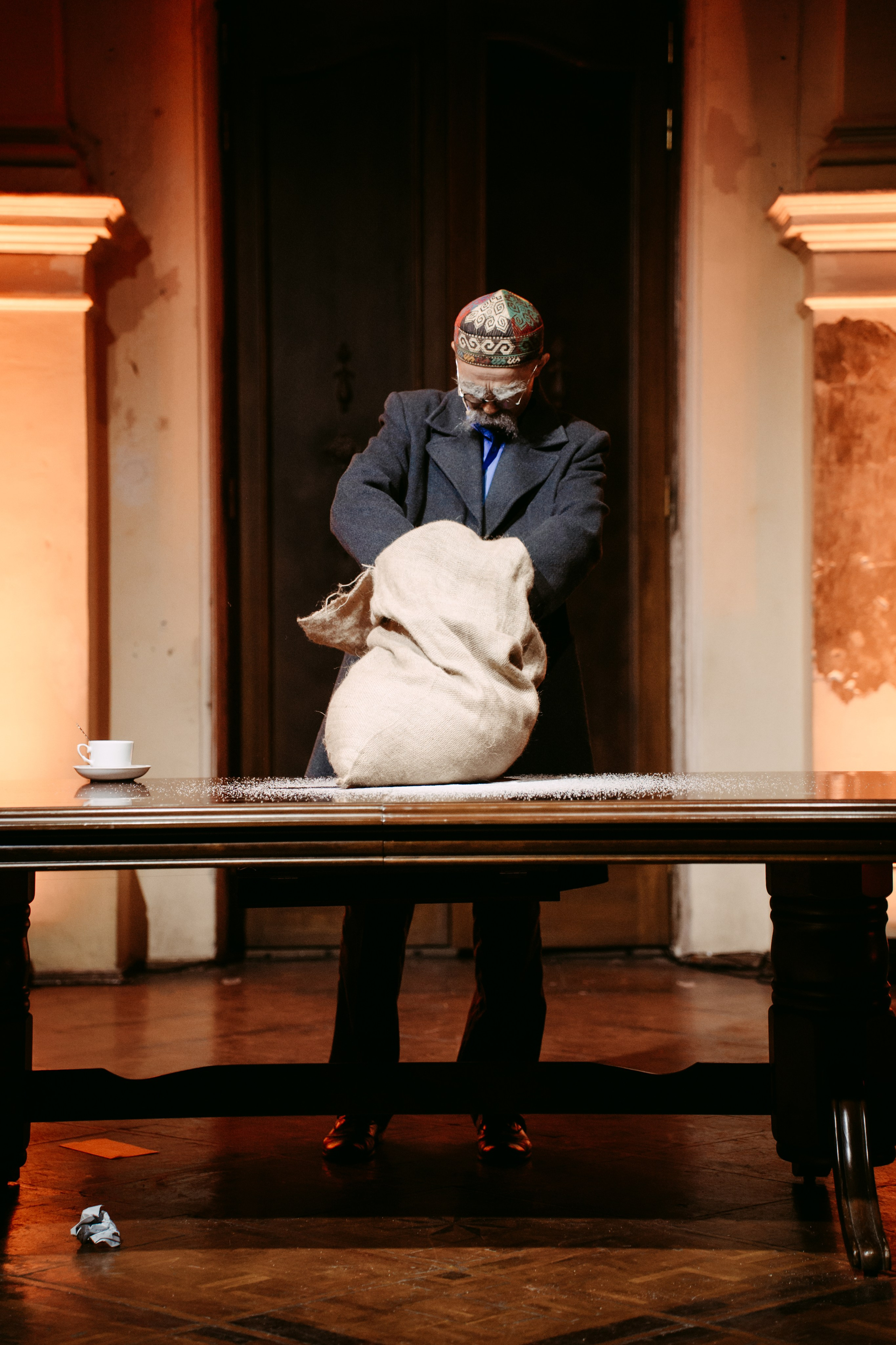 Горький оптимизм. Главная