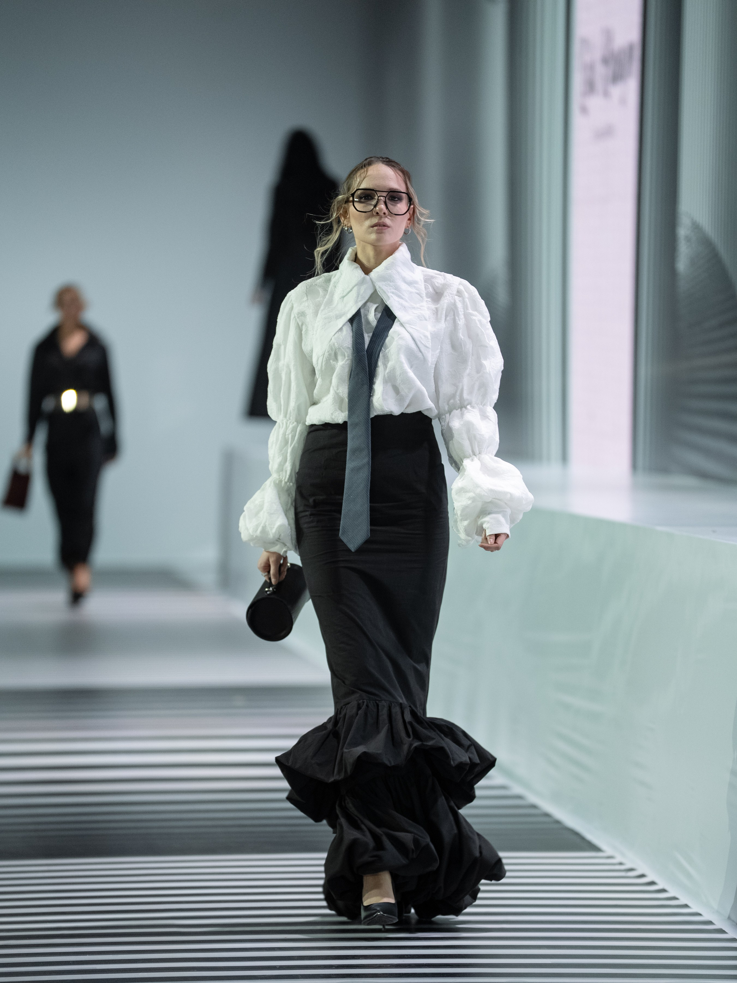 Designer LEILA KHANUM. Сайт Алматинского НЮ АРТ, будуар и фэшн фотографа Дениса Карпенко