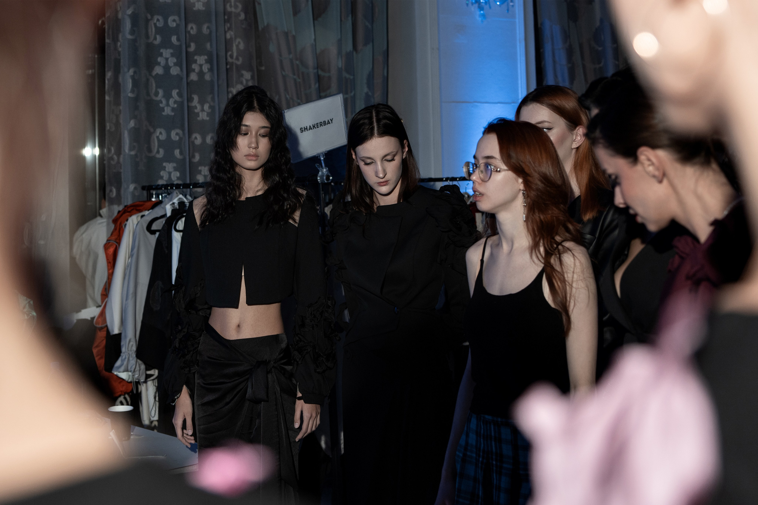 Backstage. Сайт Алматинского НЮ АРТ, будуар и фэшн фотографа Дениса Карпенко