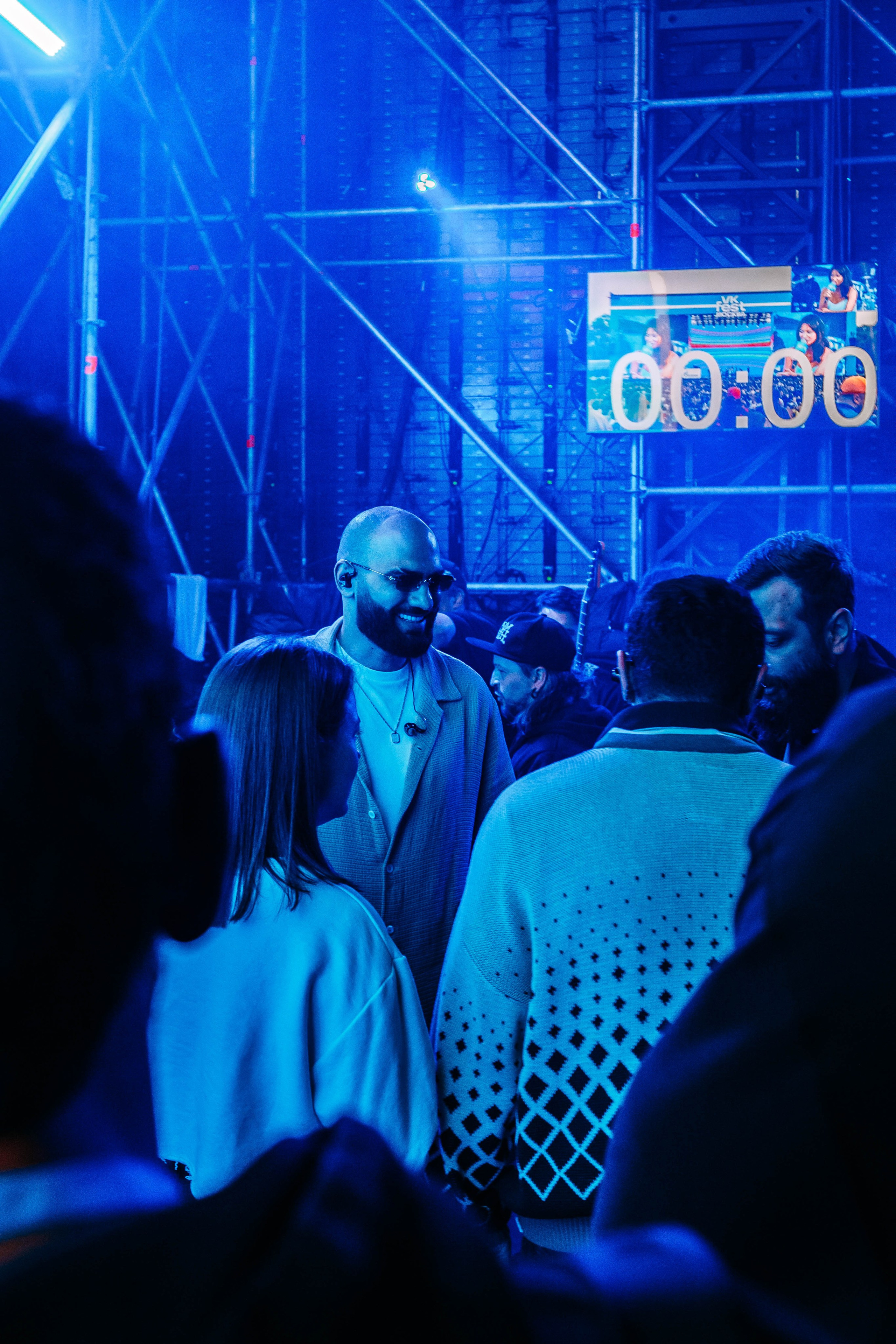 ОНИ БЫЛИ ЗА КУЛИСАМИ…