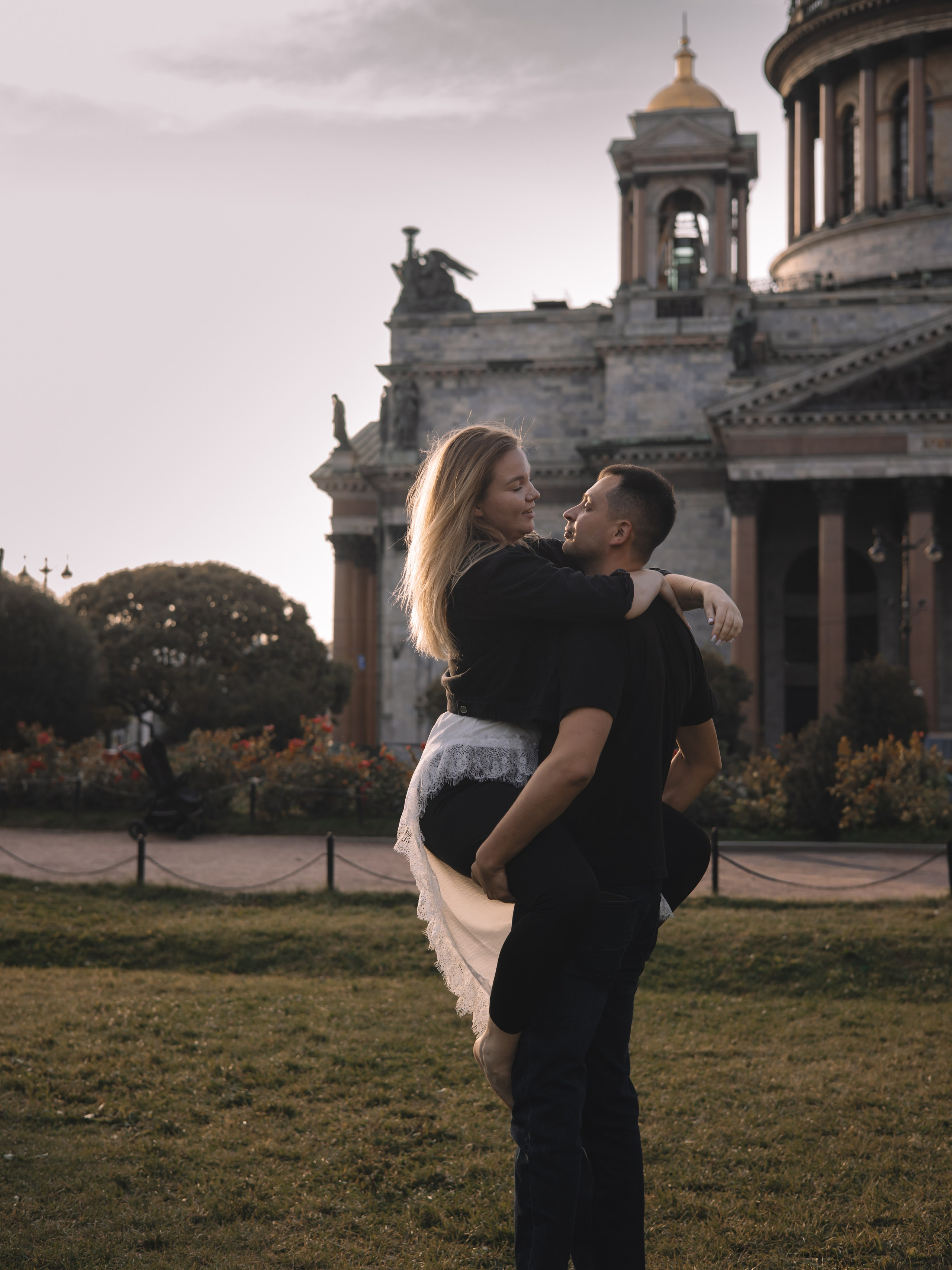 Яна+Миша. Семейный фотограф в Санкт-Петербурге. Запечатление мгновений и ярких воспоминаний в Вашей жизни