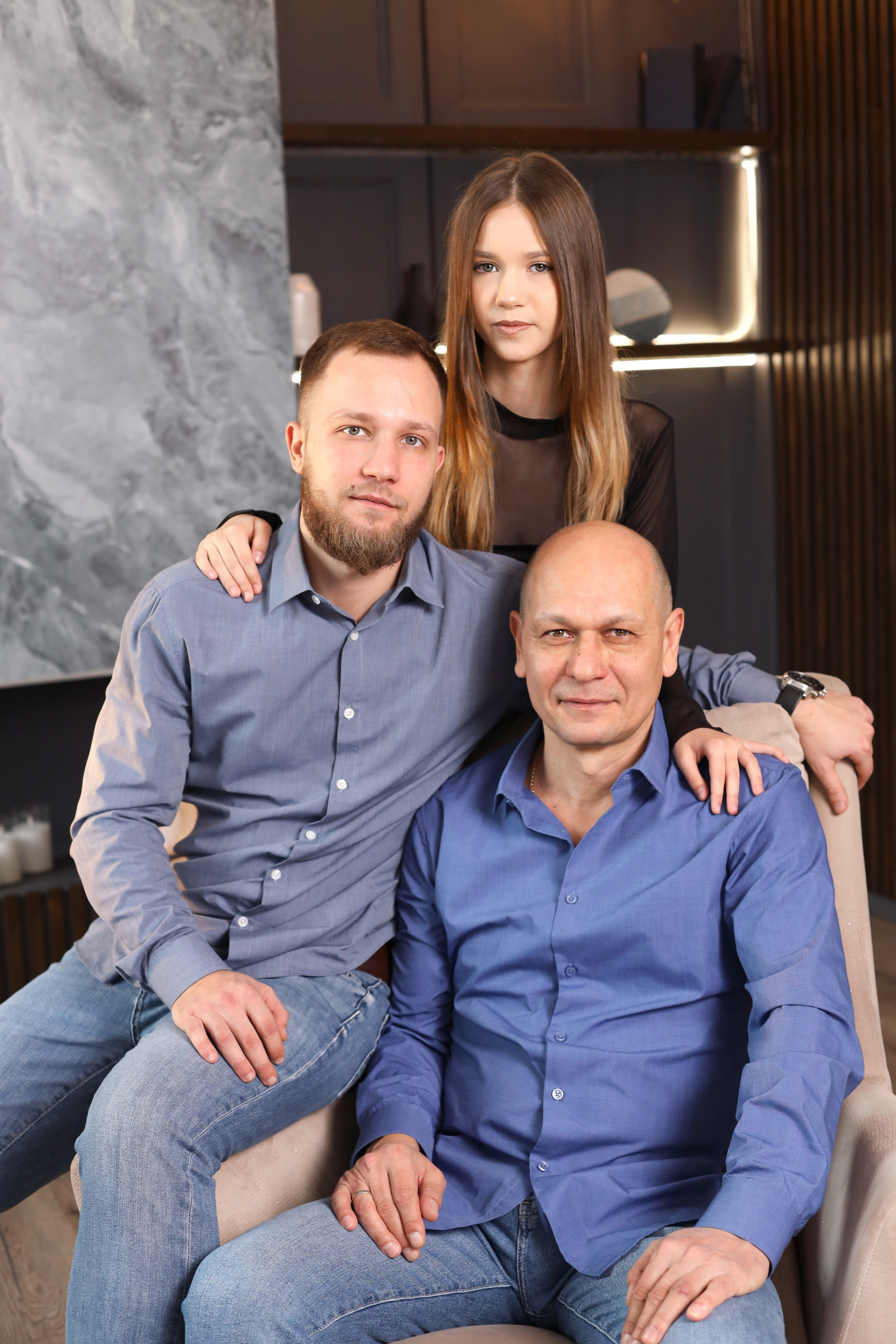 Семейная фотосессия в студии. Семейный и школьный фотограф в Краснодаре Юлия Избенко. Выпускные альбомы Краснодар