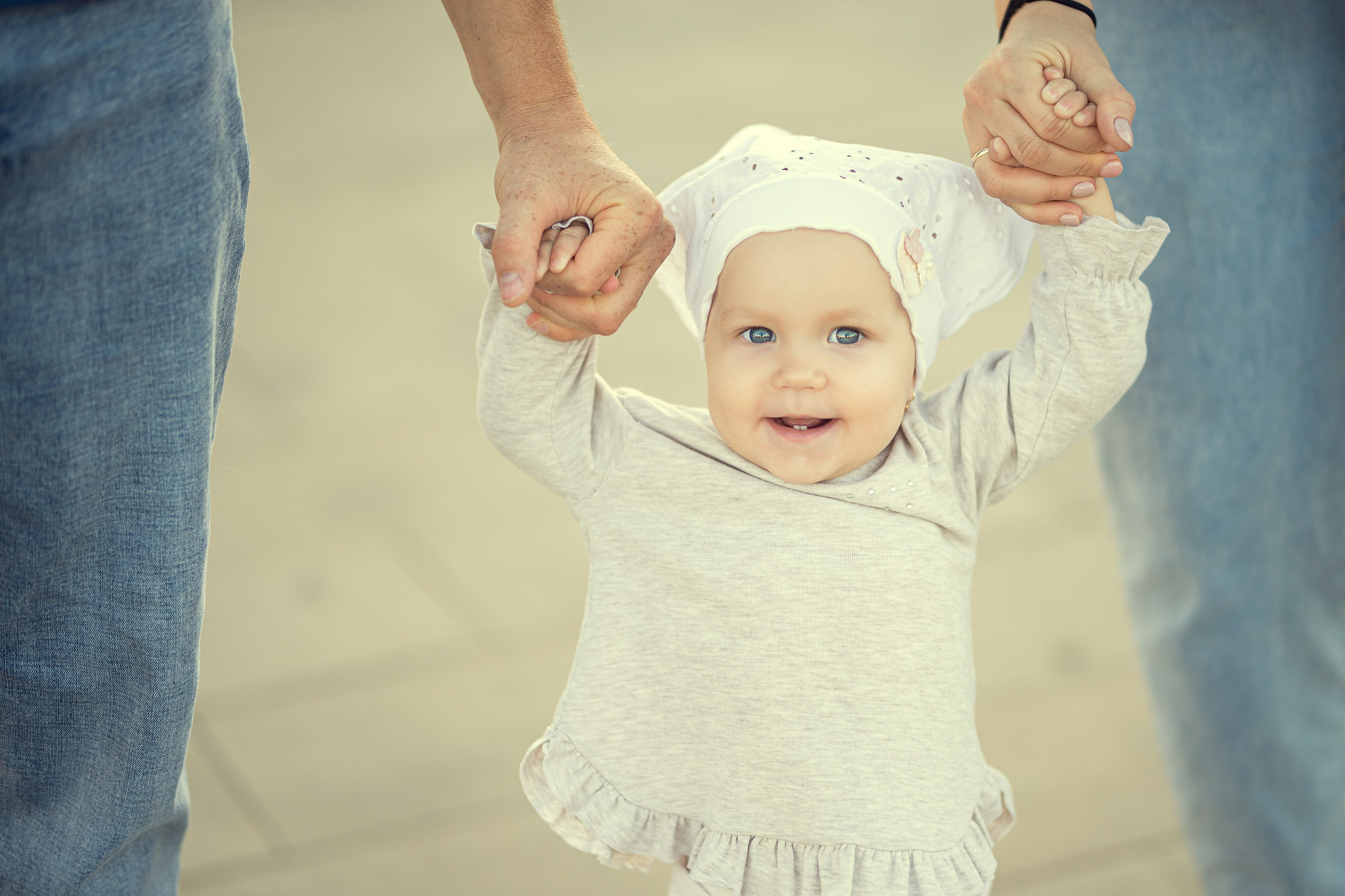 Максим, Анастасия и Марго. Фотограф Таинств Крещения и Венчания в г. Курске