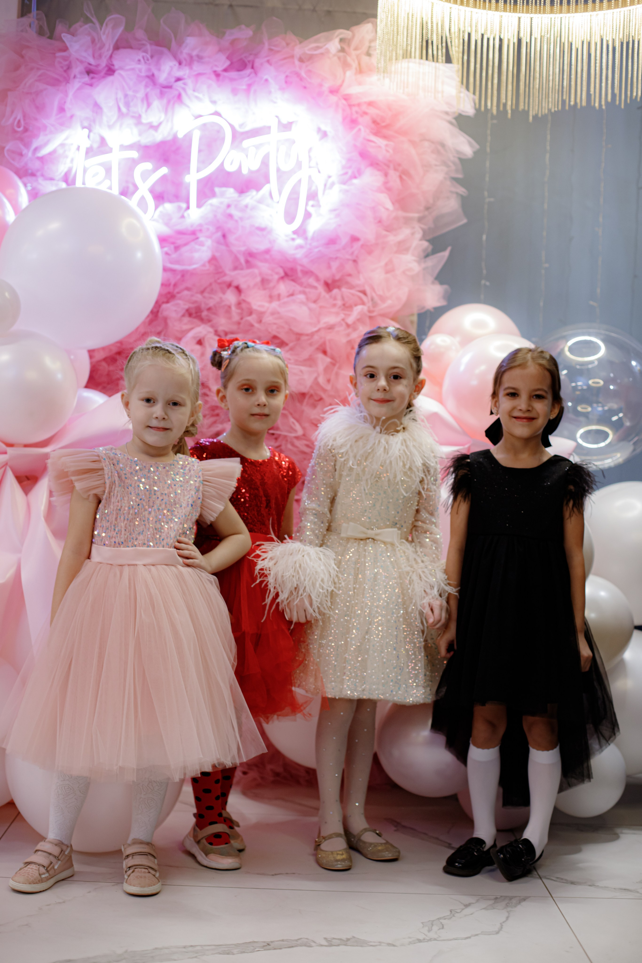 ASIA'S BIRTHDAY PARTY. Photokarish