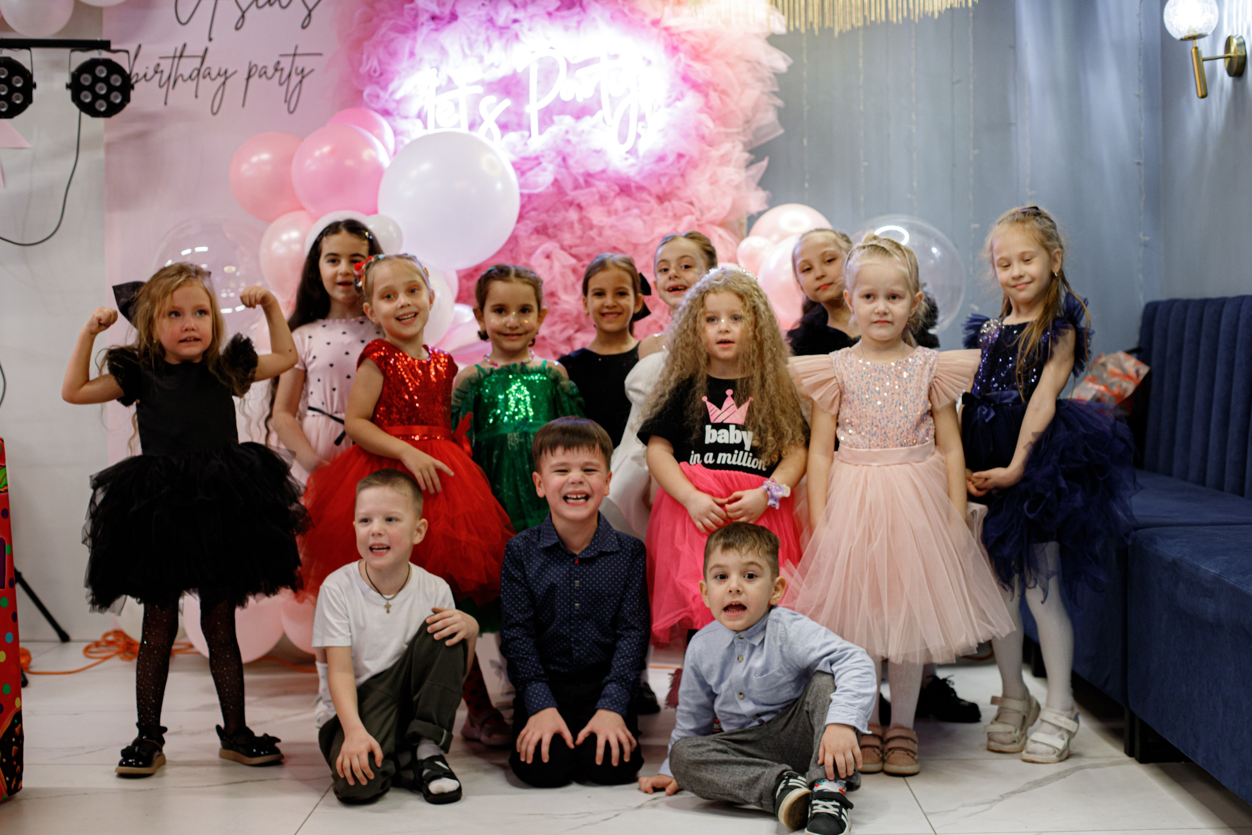 ASIA'S BIRTHDAY PARTY. Photokarish