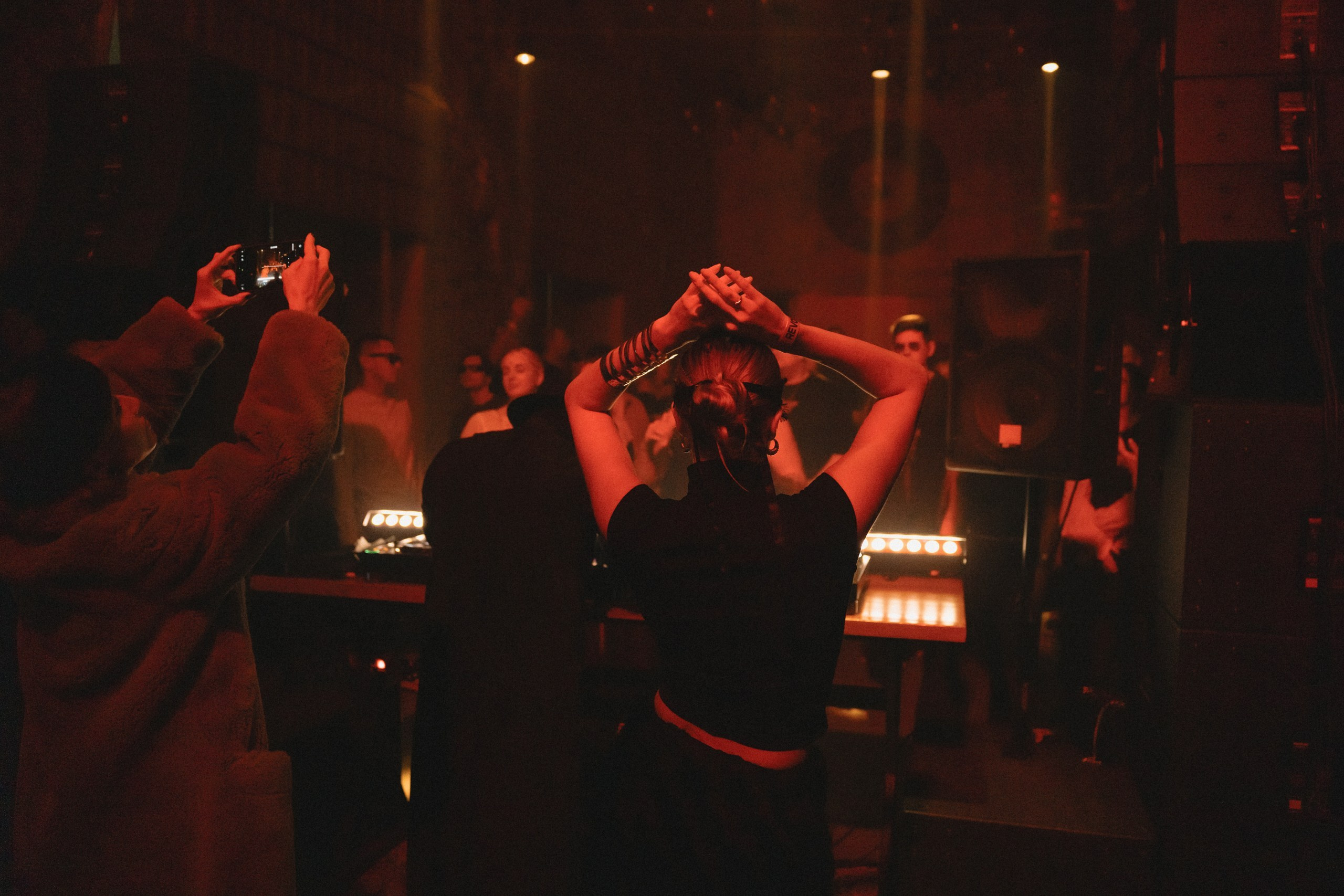 REVOLD RAVE TEATRO. Фотограф Vika Rin