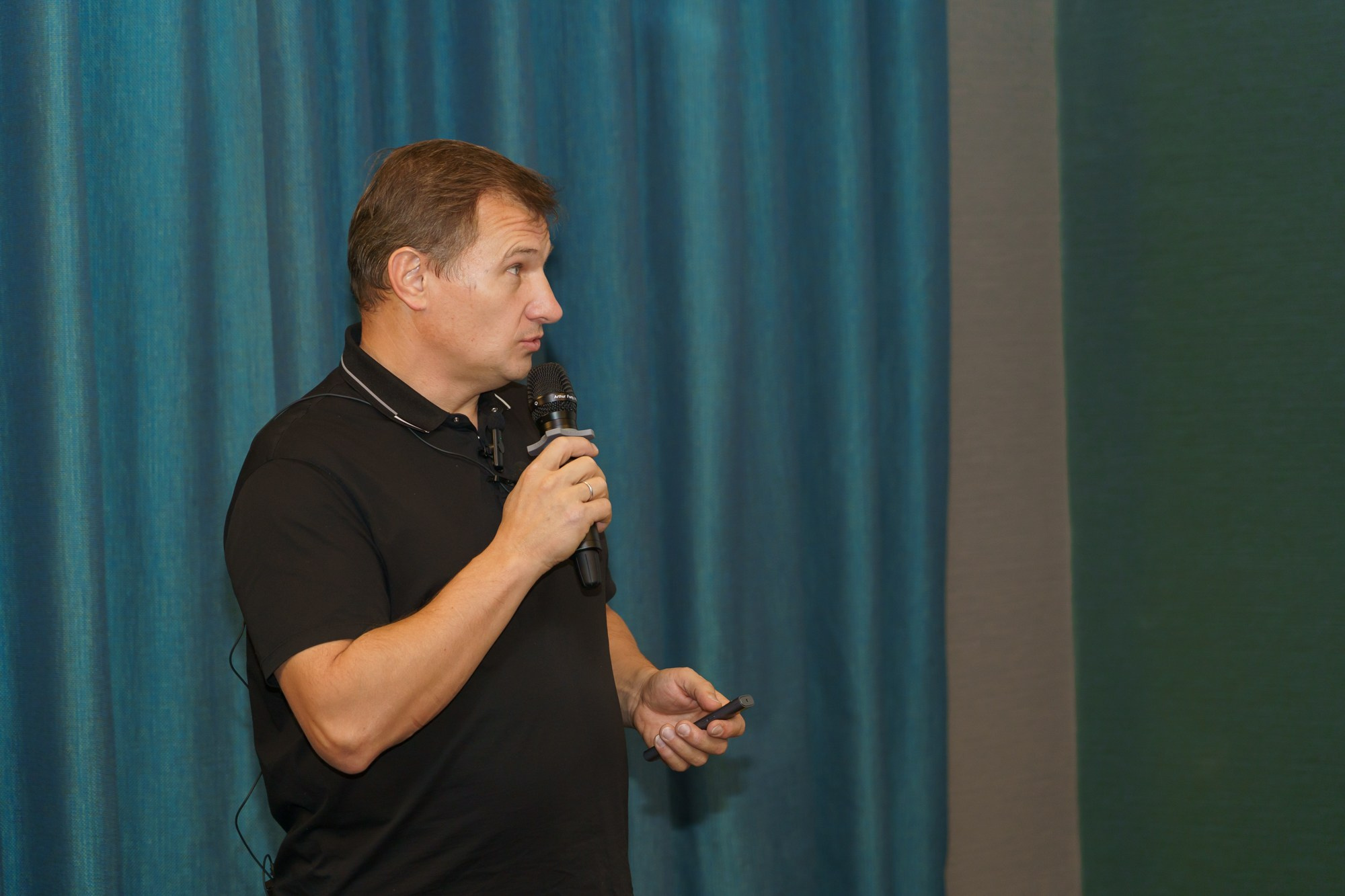 Выступление спикера. Photomantis