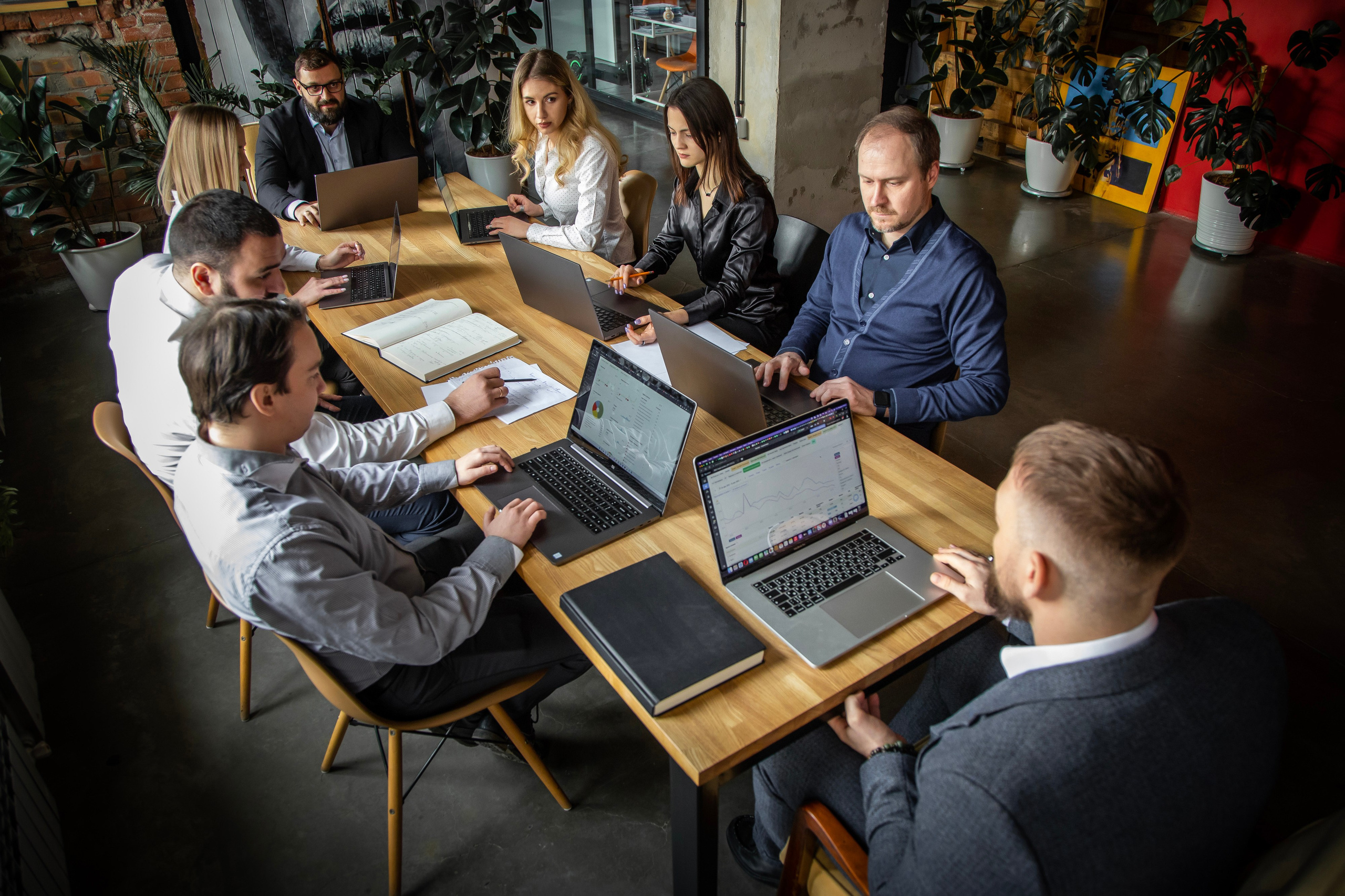 Фотосессия для бизнеса, контент для соцсетей, фото сотрудников. Свадебная, репортажная и бизнес съёмка в Ростове-на-Дону