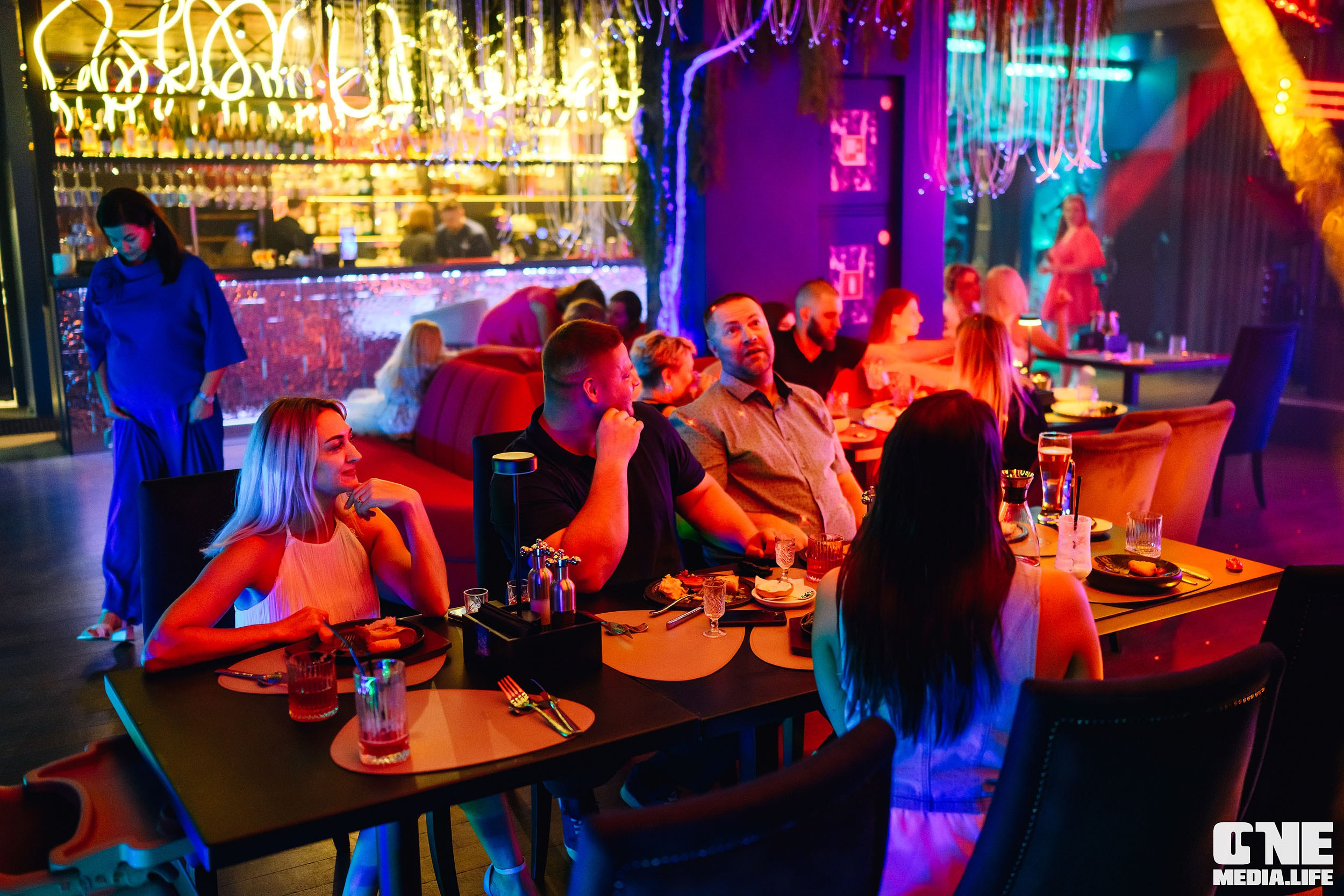 Фоторепортаж с вечеринки в ресторане Океан. One Media Life: фоторепортажи, фотоотчеты с мероприятий и заведений