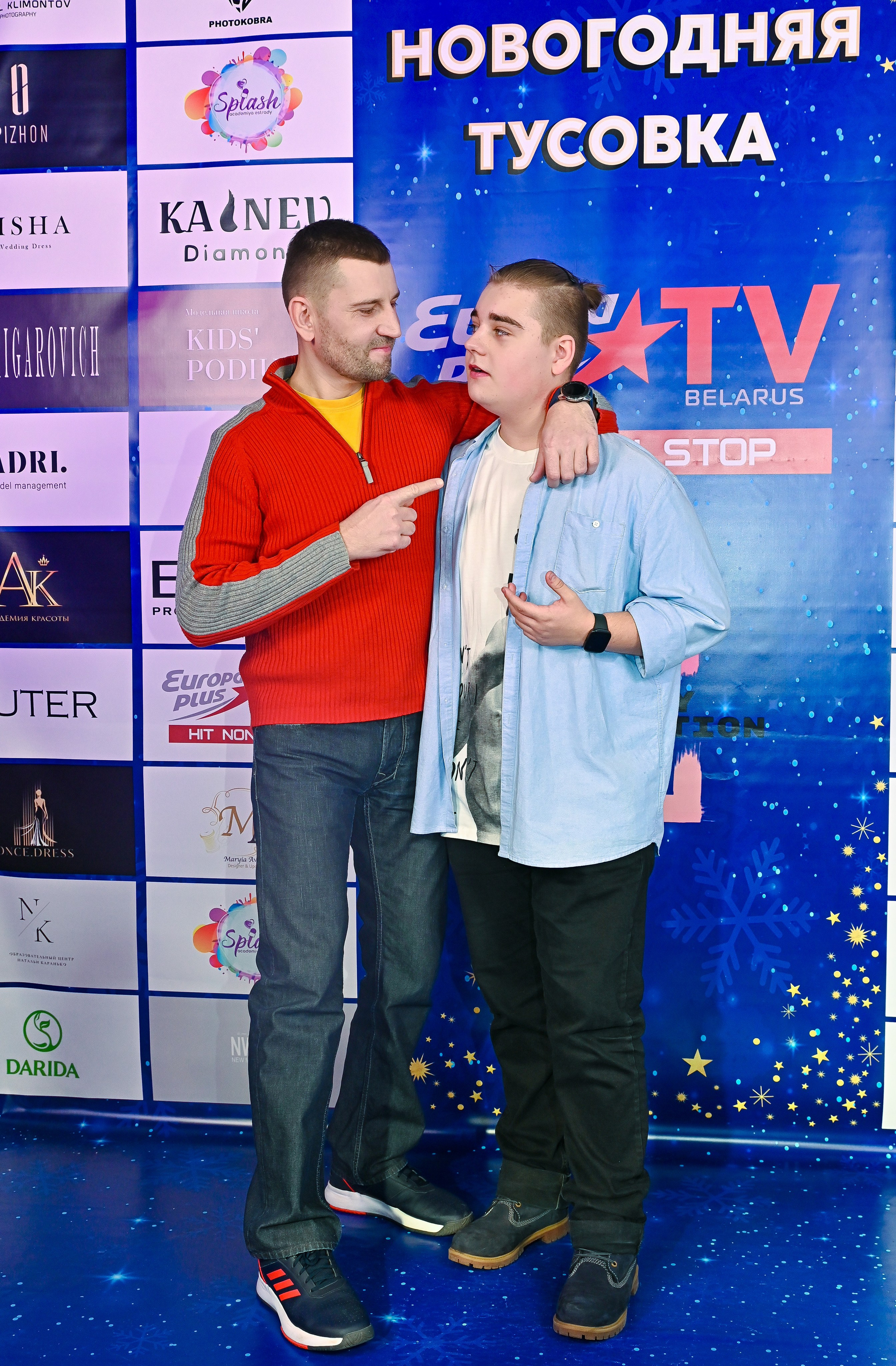 Большая новогодняя тусовка. Фотоуслуги, услуги фотографа, фотографирование важных событий