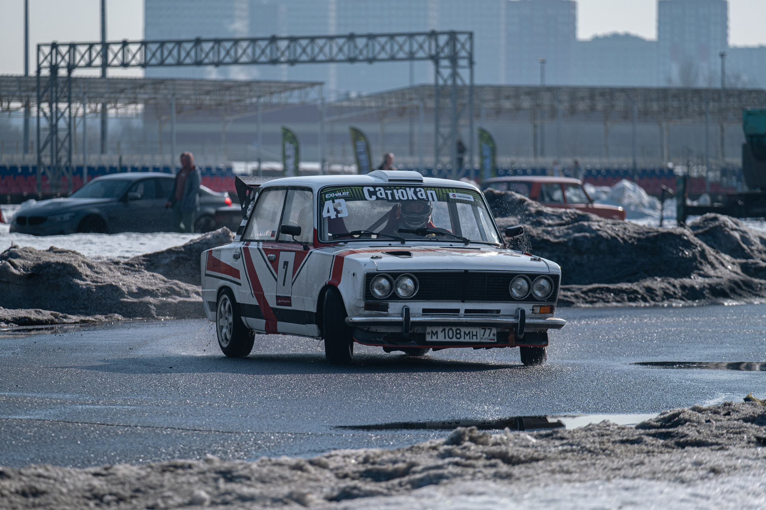 Спортивная автомобильная съемка. Malenkyia