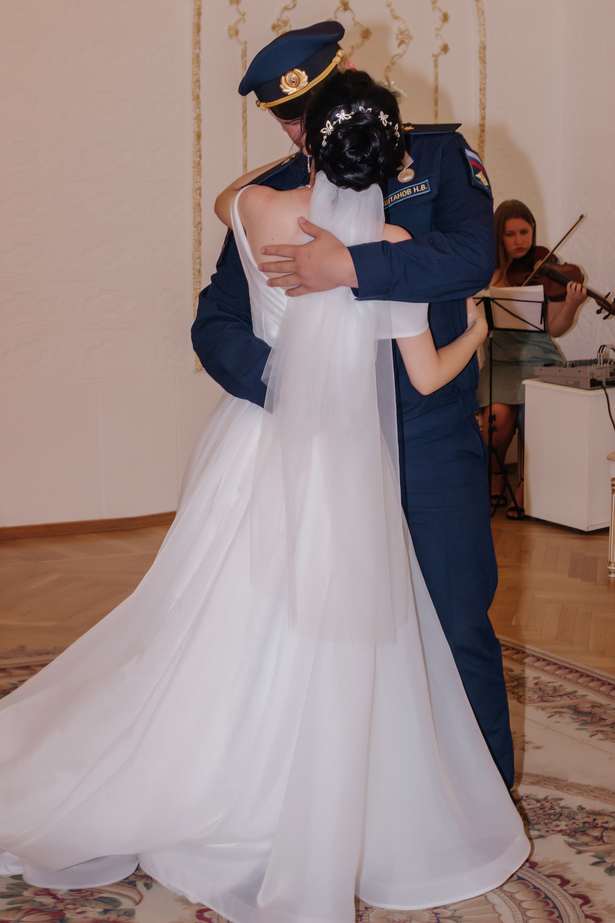 Свадебная съемка Лены и Никиты на Стрелке и в Ресторане Парус на Гребном канале. Свадебный фотограф и фотограф Love-Store в Нижнем Новгороде Анастасия