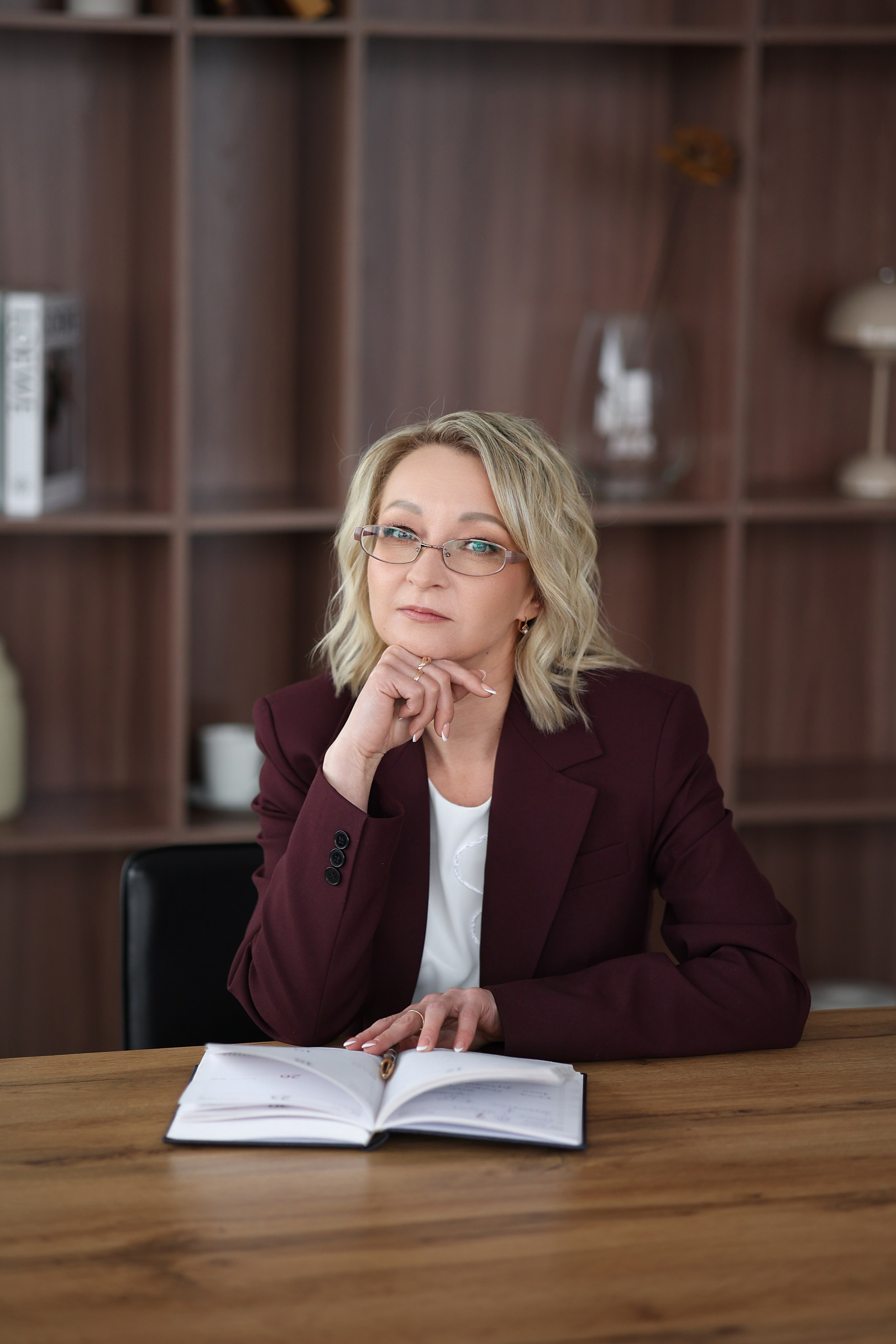 Женский деловой портрет. Марина Соколова. Контентный и семейный фотограф г. Красноярск