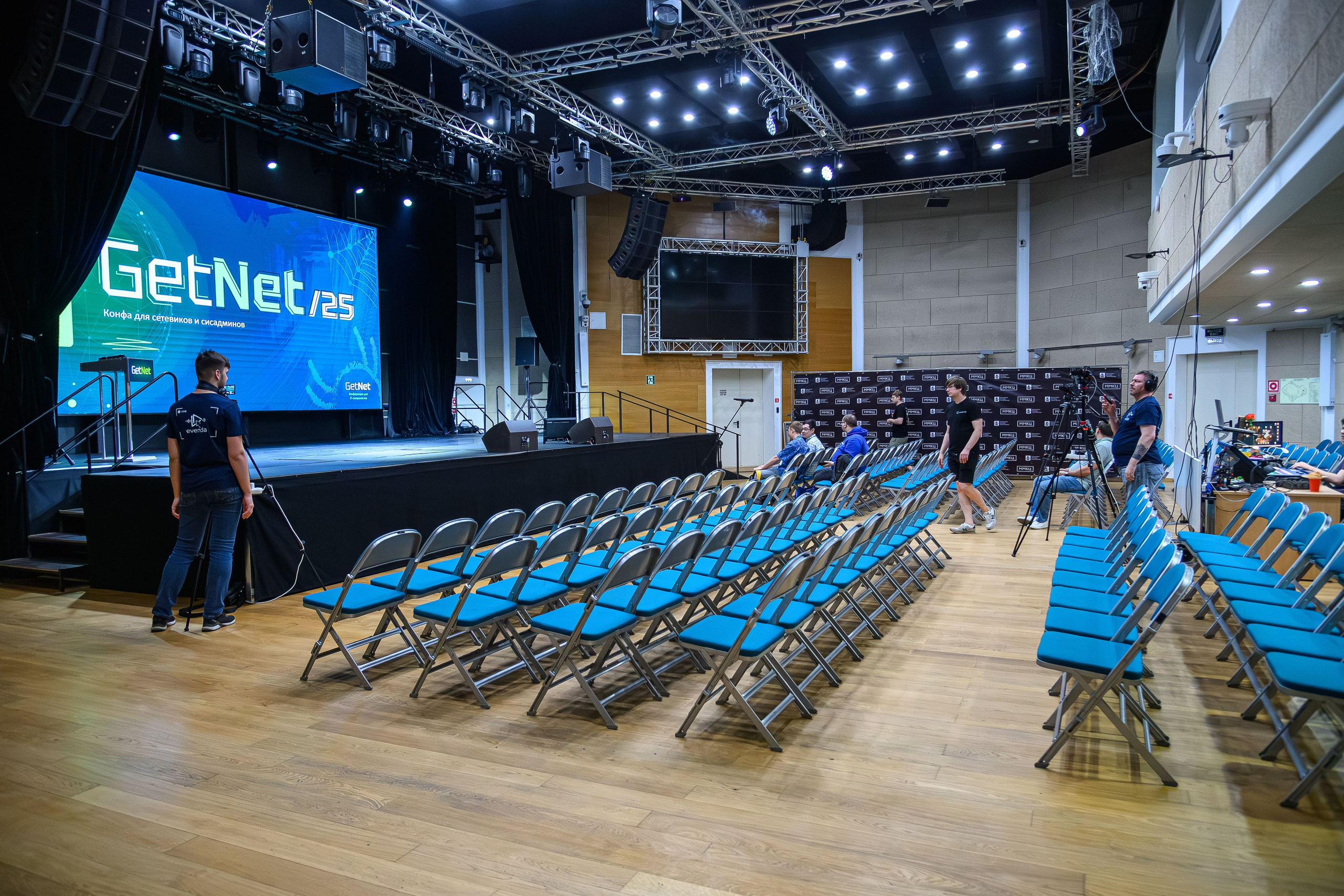 Репортажный фотограф на Конференцию  г.Москва,. Интерьерный & Репортажный фотограф Озеров Денис, г. Москва