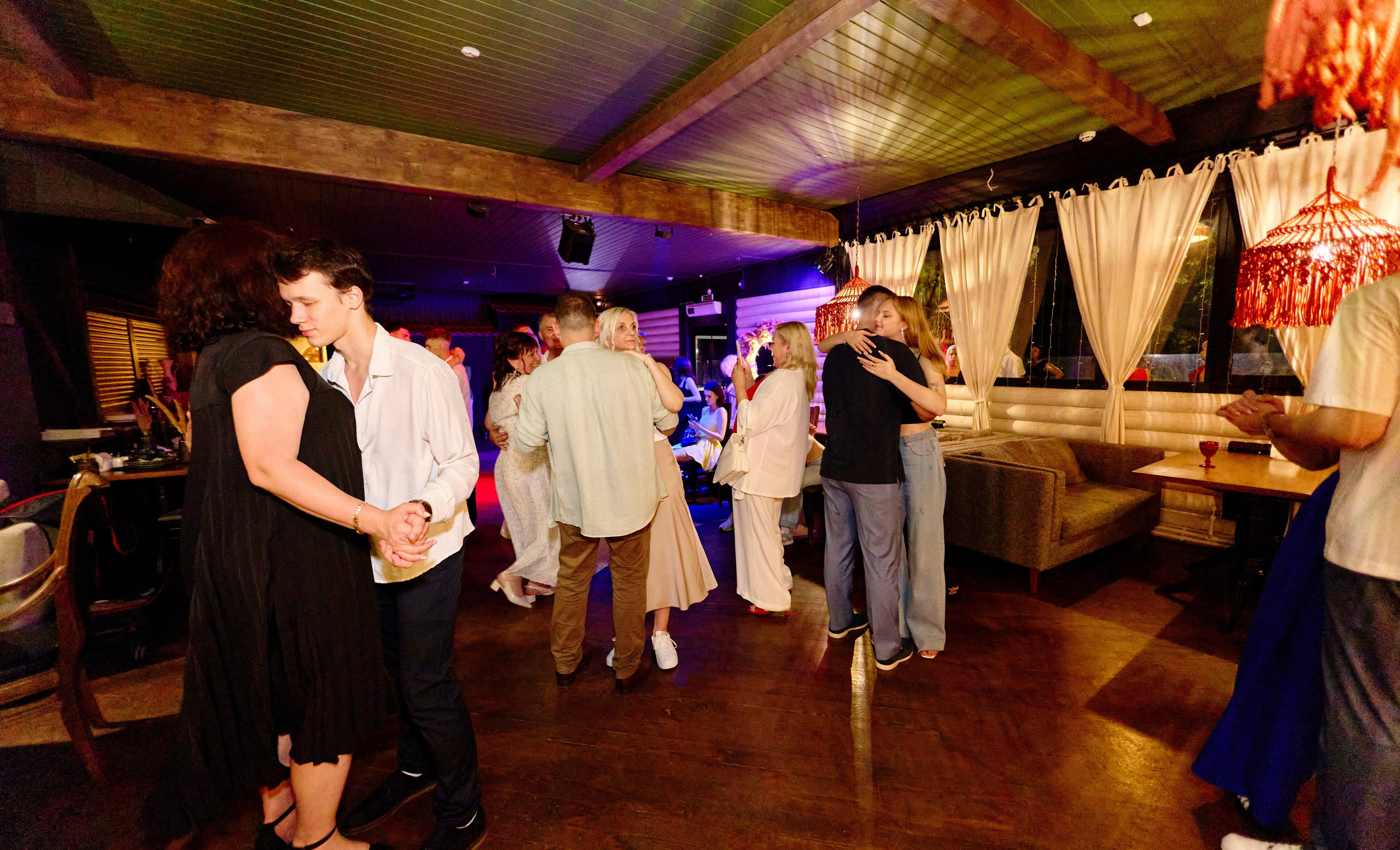 Выпускной 35 Сош. Фотограф Выпускные альбомы Таганрог Сергей Коробченко