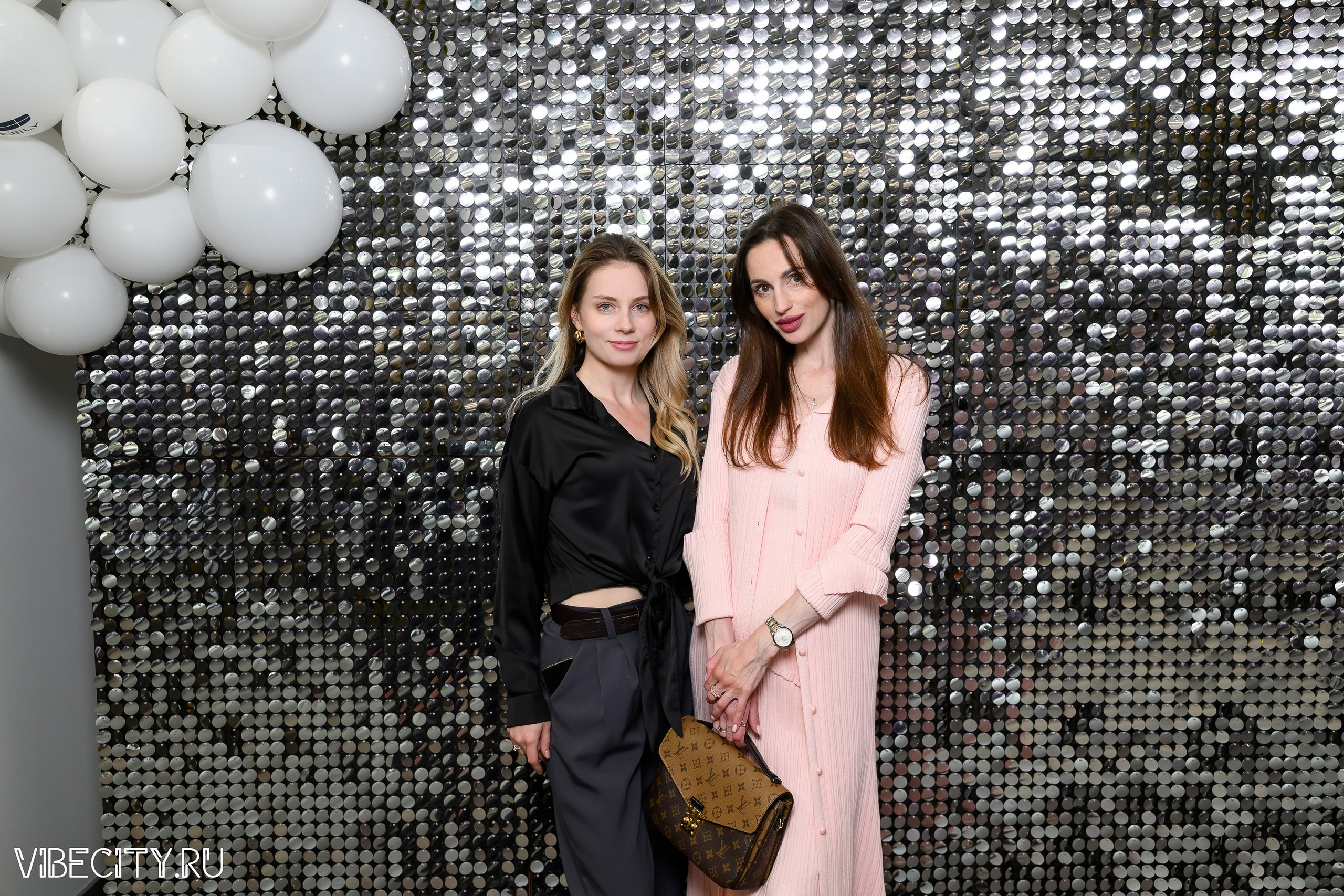 Презентация Geely Manjaro. VIBECITY.RU Вайб Сити Ру Фоторепортажи Фотоотчеты Калининград