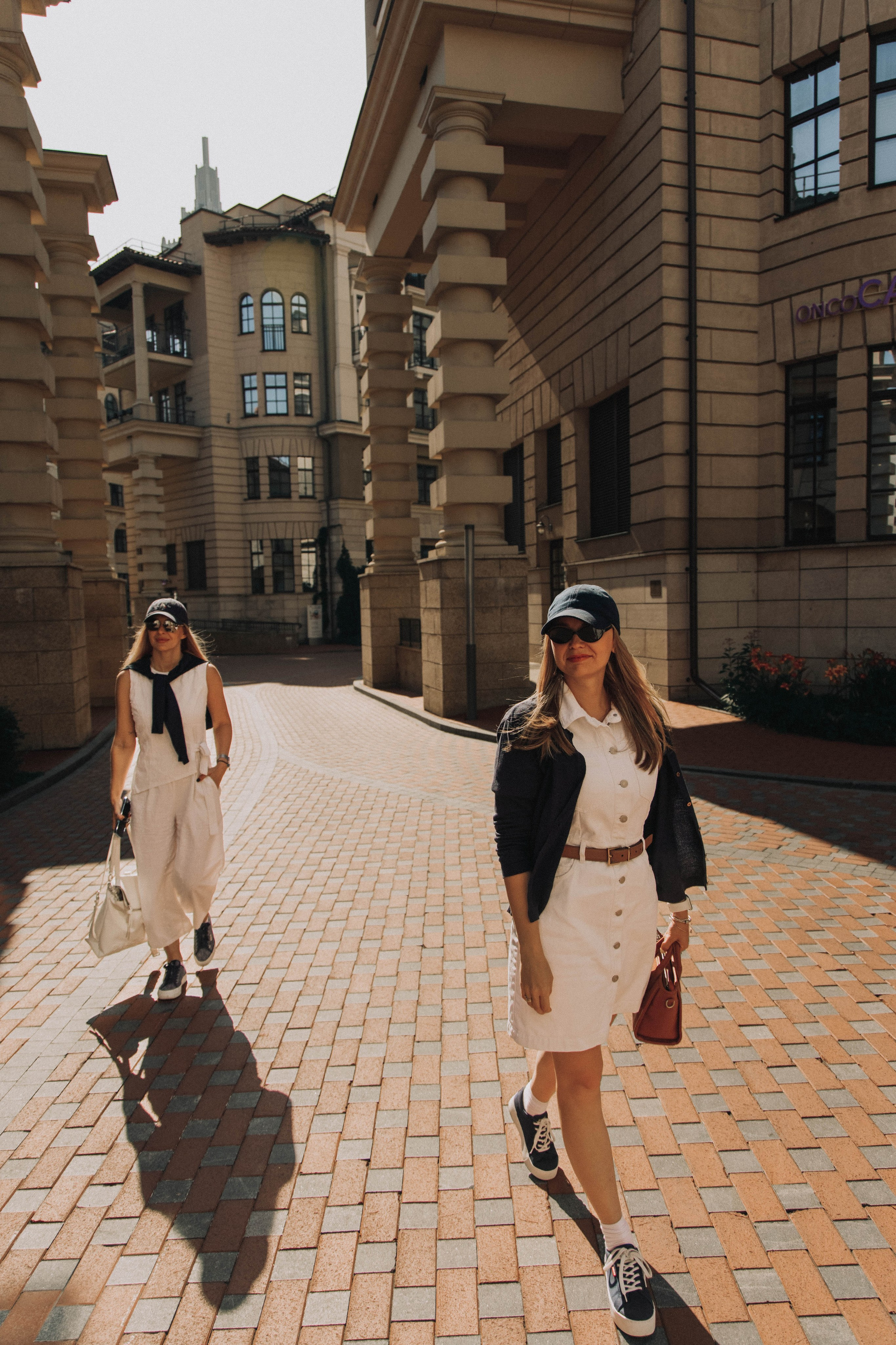 Прогулка Лиза и Марина. Фотограф lifestylе в Москве Пшеничная Анастасия