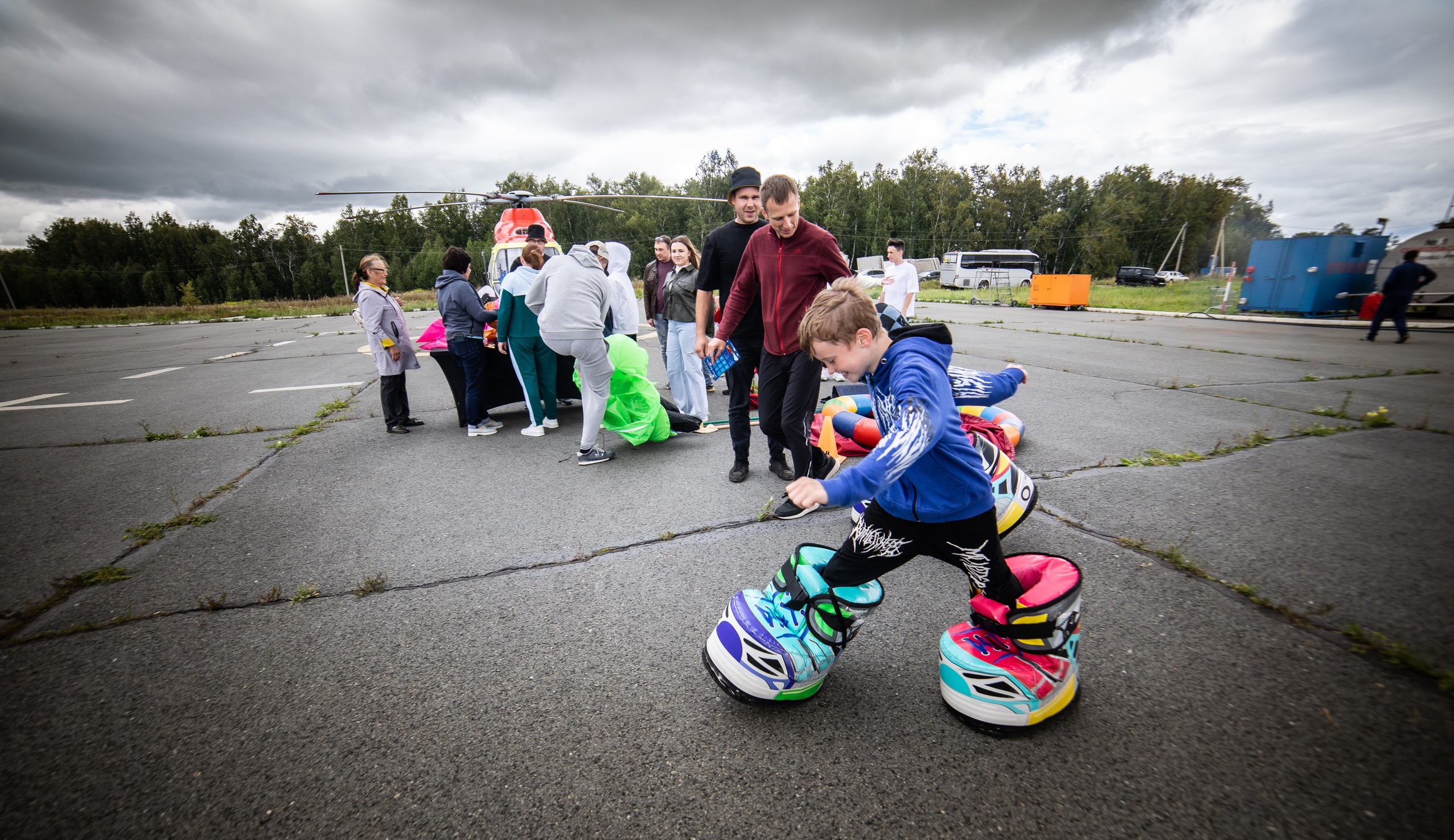 УЗСТ- Корпоративный тимбилдинг на аэродроме. Репортажный и свадебный фотограф в Челябинске Елисеев Павел
