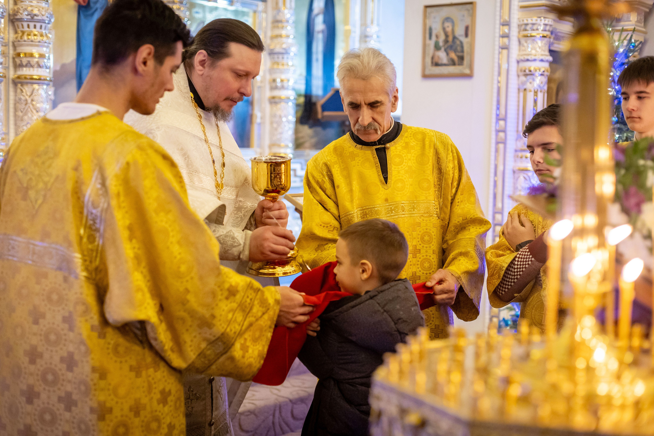 Рождество Владимирский храм с Красное. Семейный и детский фотограф Анна Петракова