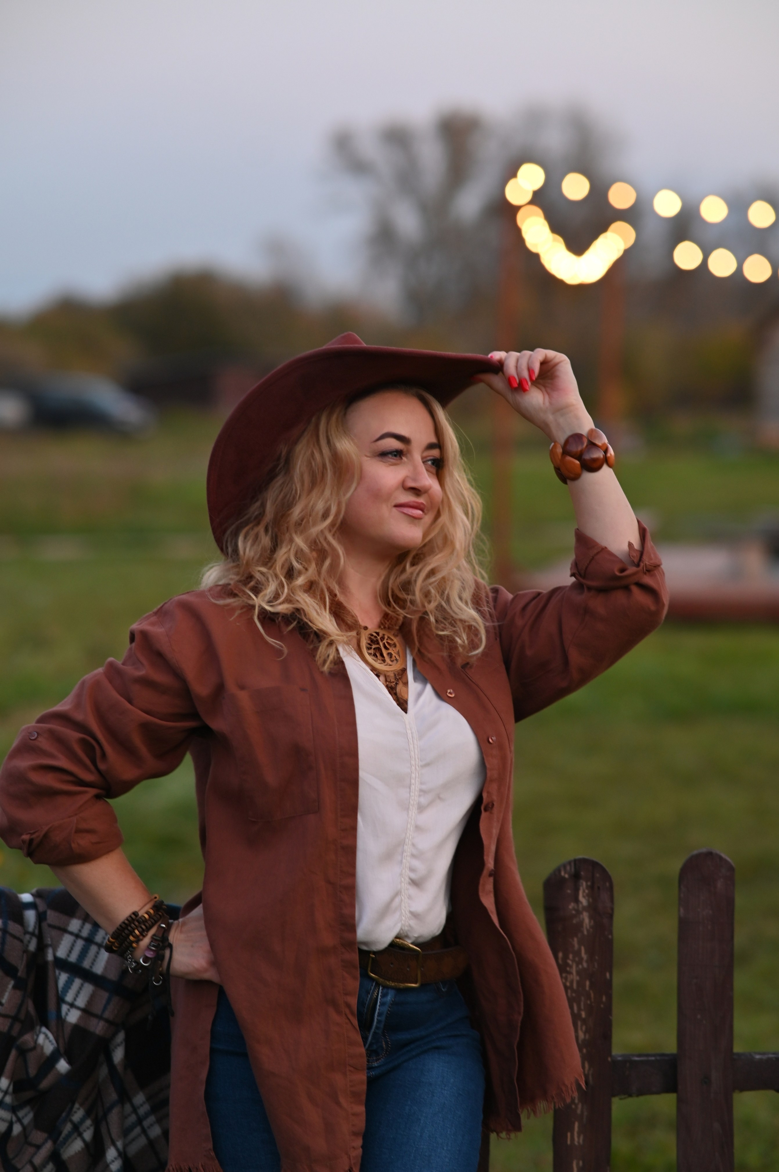 Юлия в осенней природе. Семейный и свадебный фотограф в Абакане Юлия Су