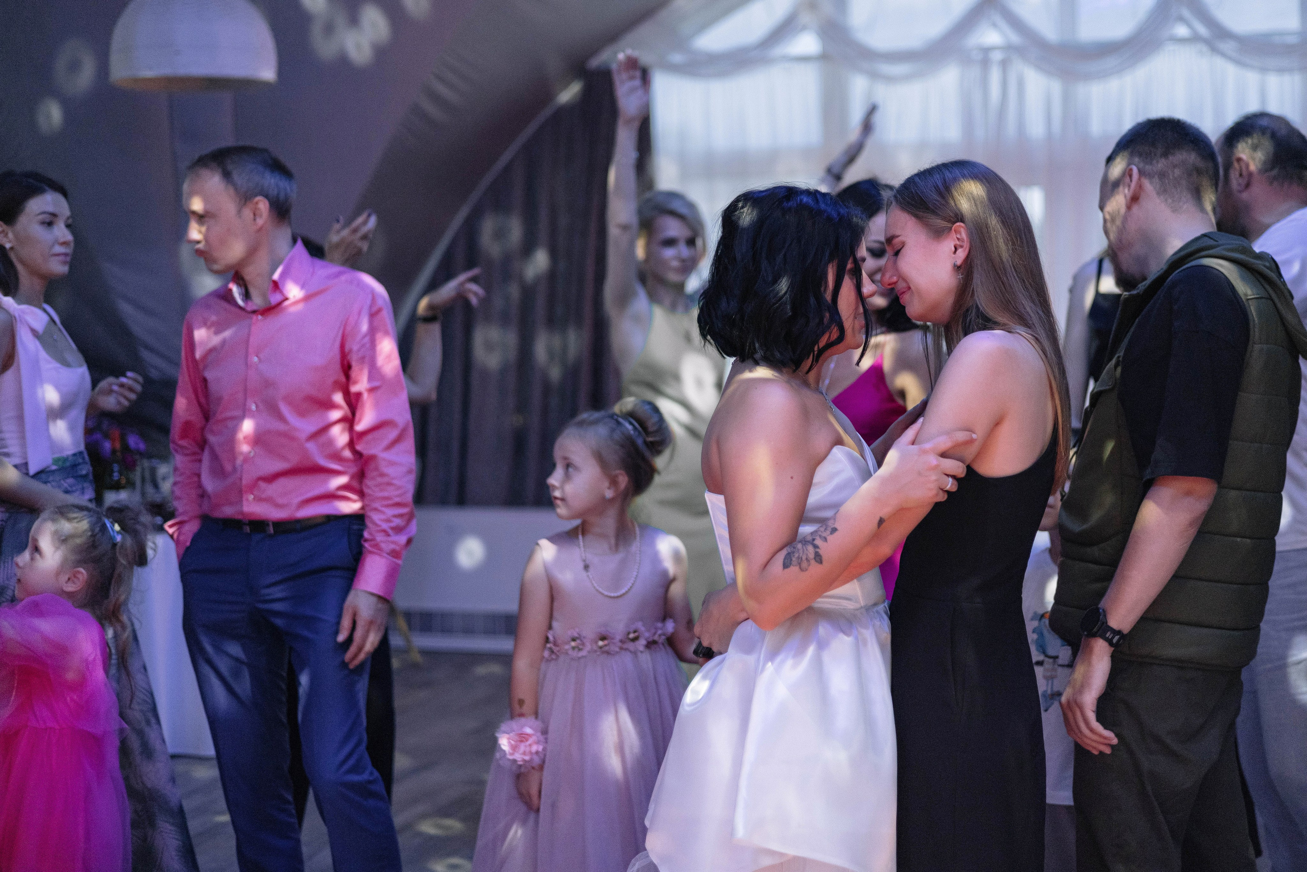 Стильное свадебное платье. Свадебный фотограф и видеограф в Москве, Виктор Архилюк