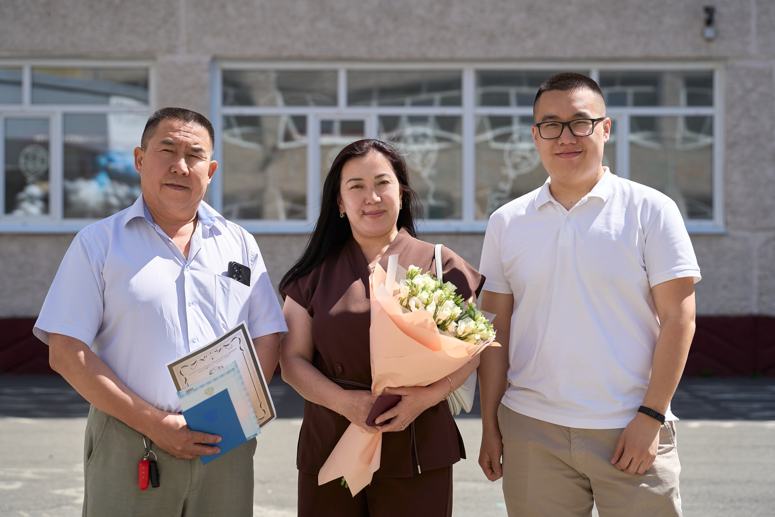 Вручение аттестатов 11 класс. Репортажный и портретный фотограф в Томске Ларионов Артём