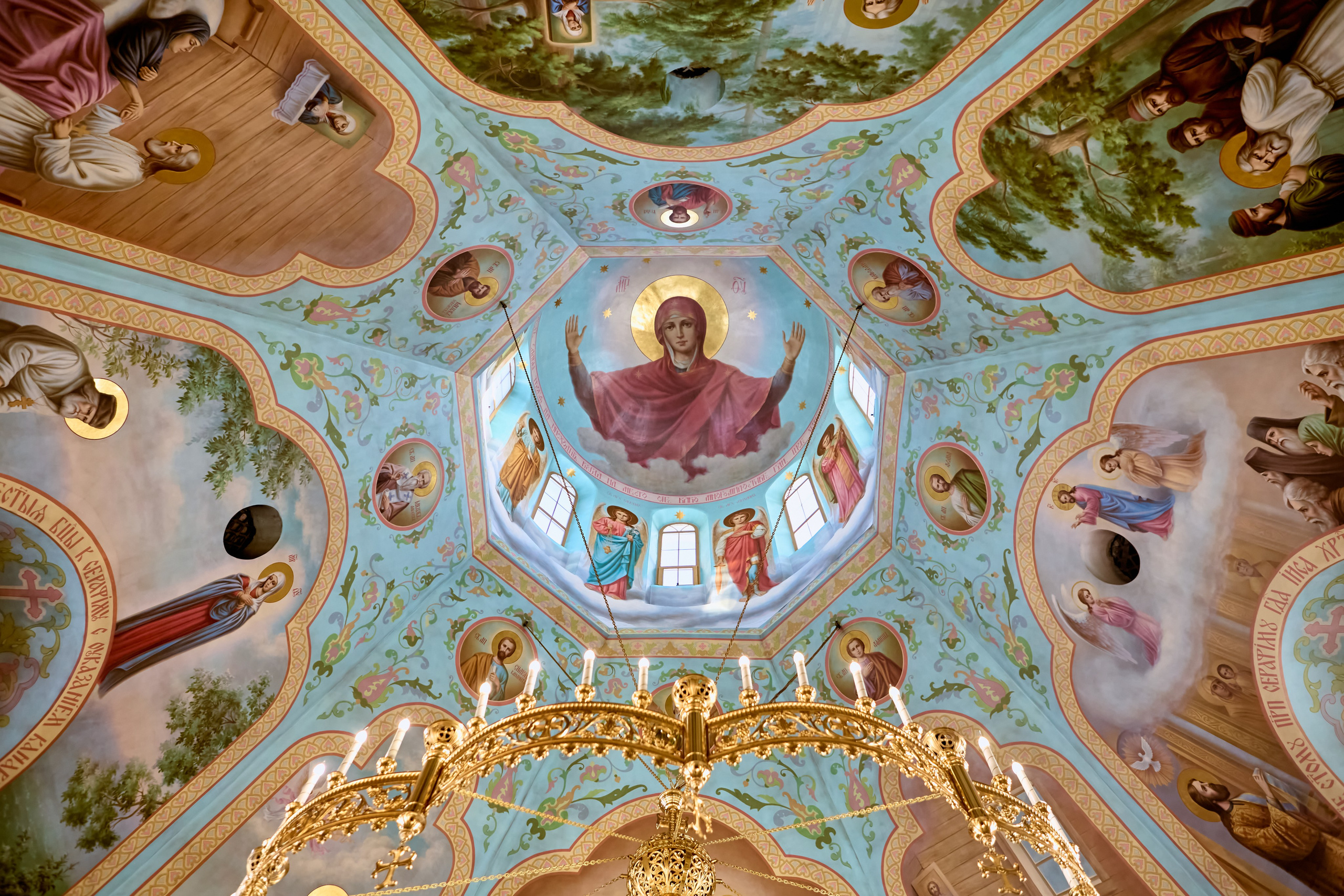 Фотографии росписи храма