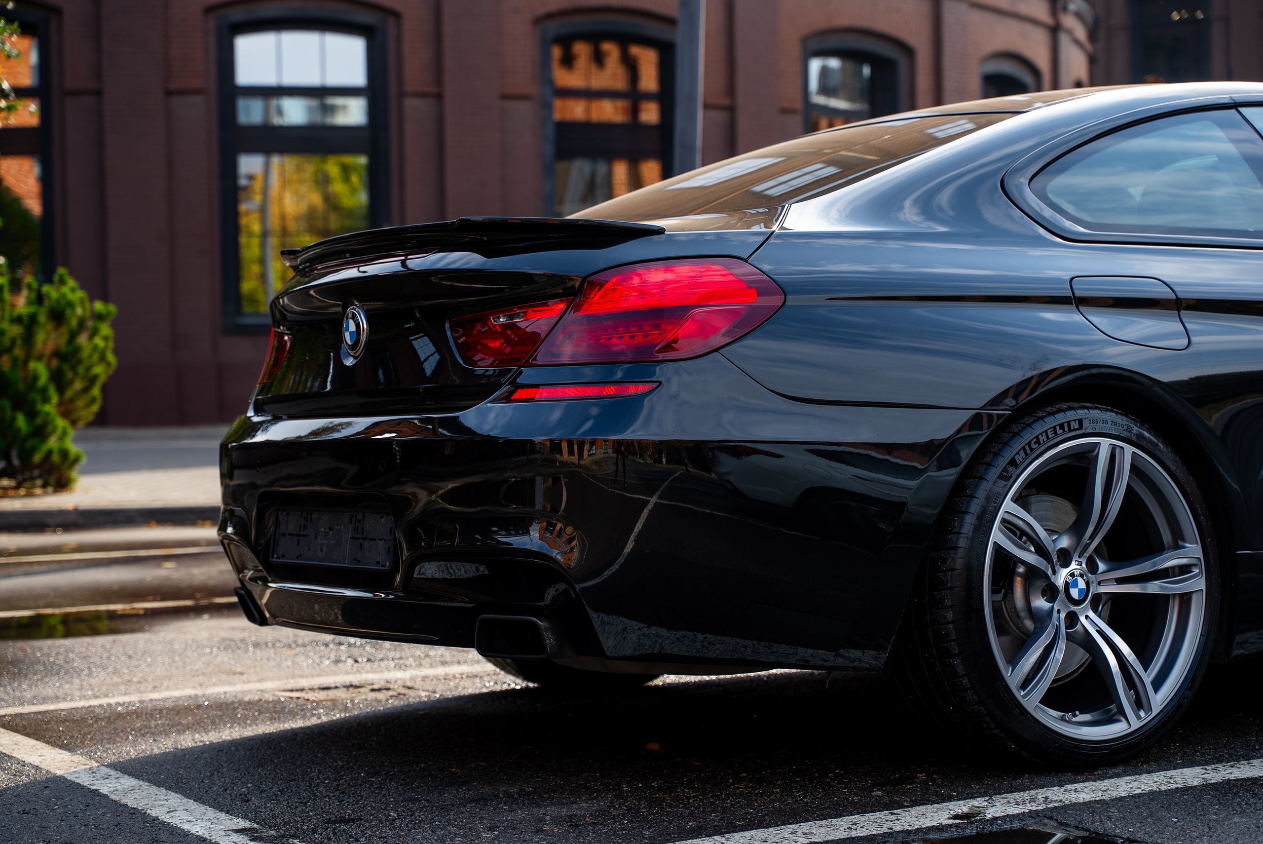 Авто на продажу BMW 6M series coupe. KUSTOV PRODUCTION — профессиональная фотосъёмка в Москве