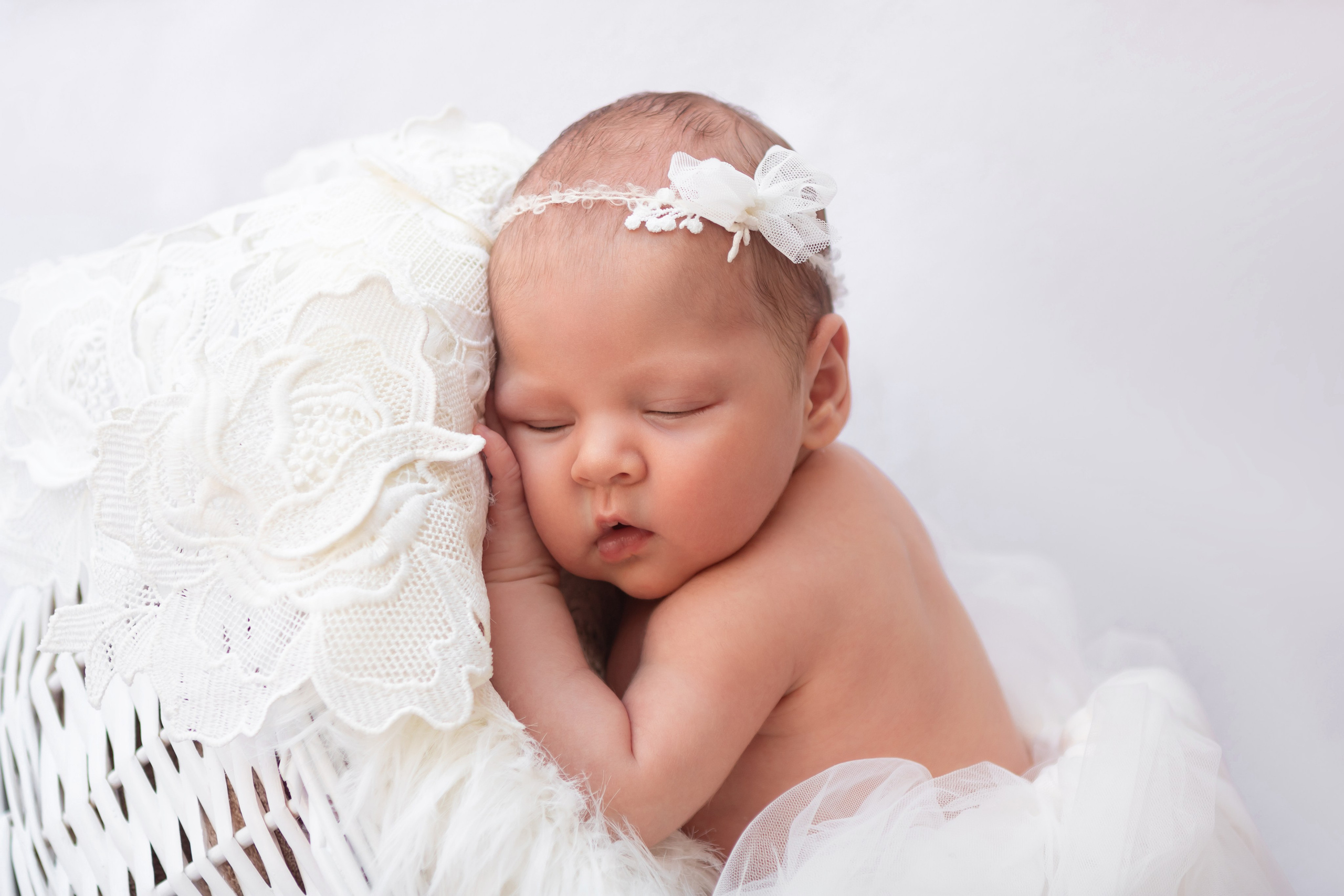 PH @newbornprince_and_princess. Retoucher Aleksmokh