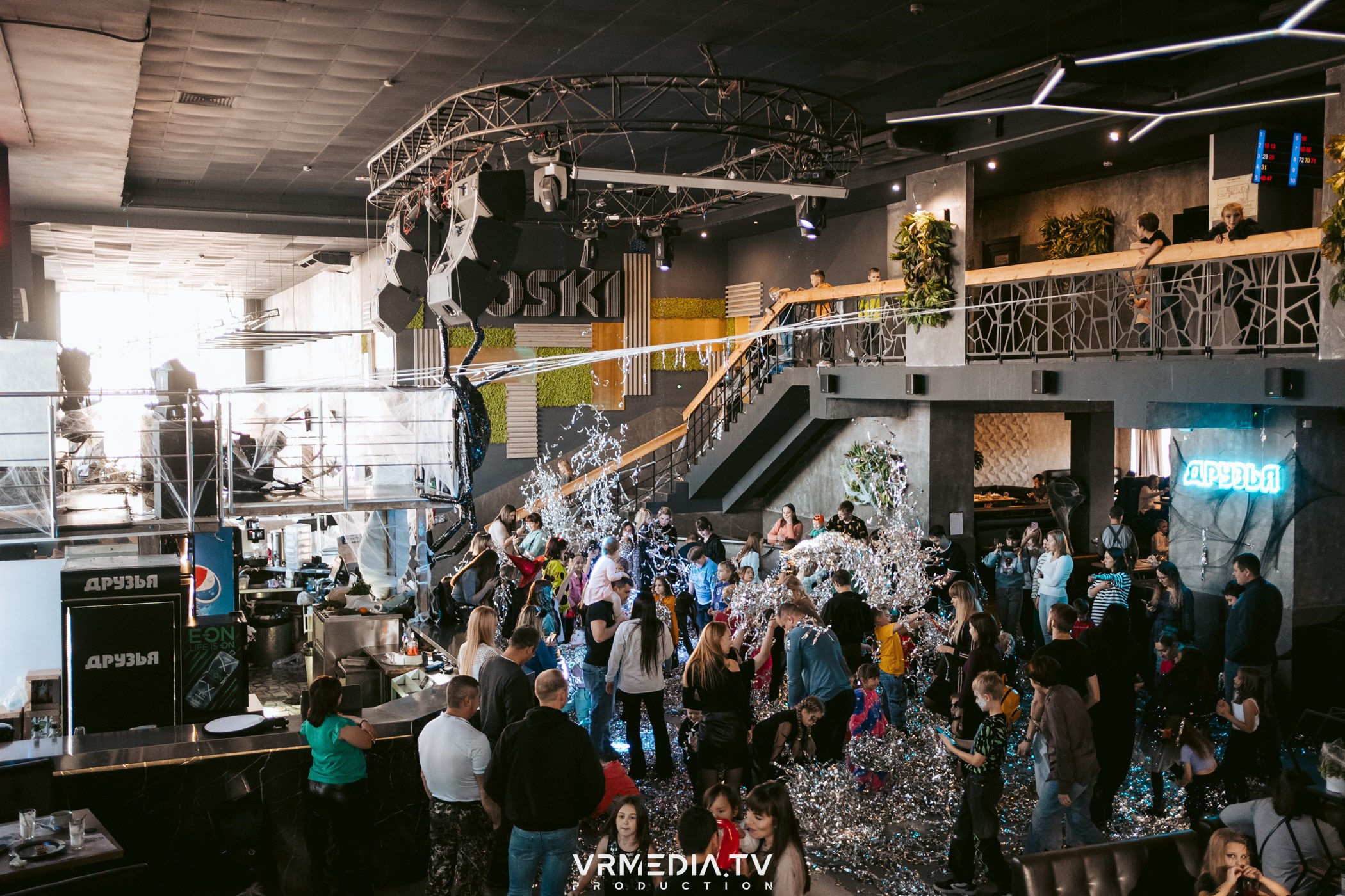 Baby time в баре «Друзья»