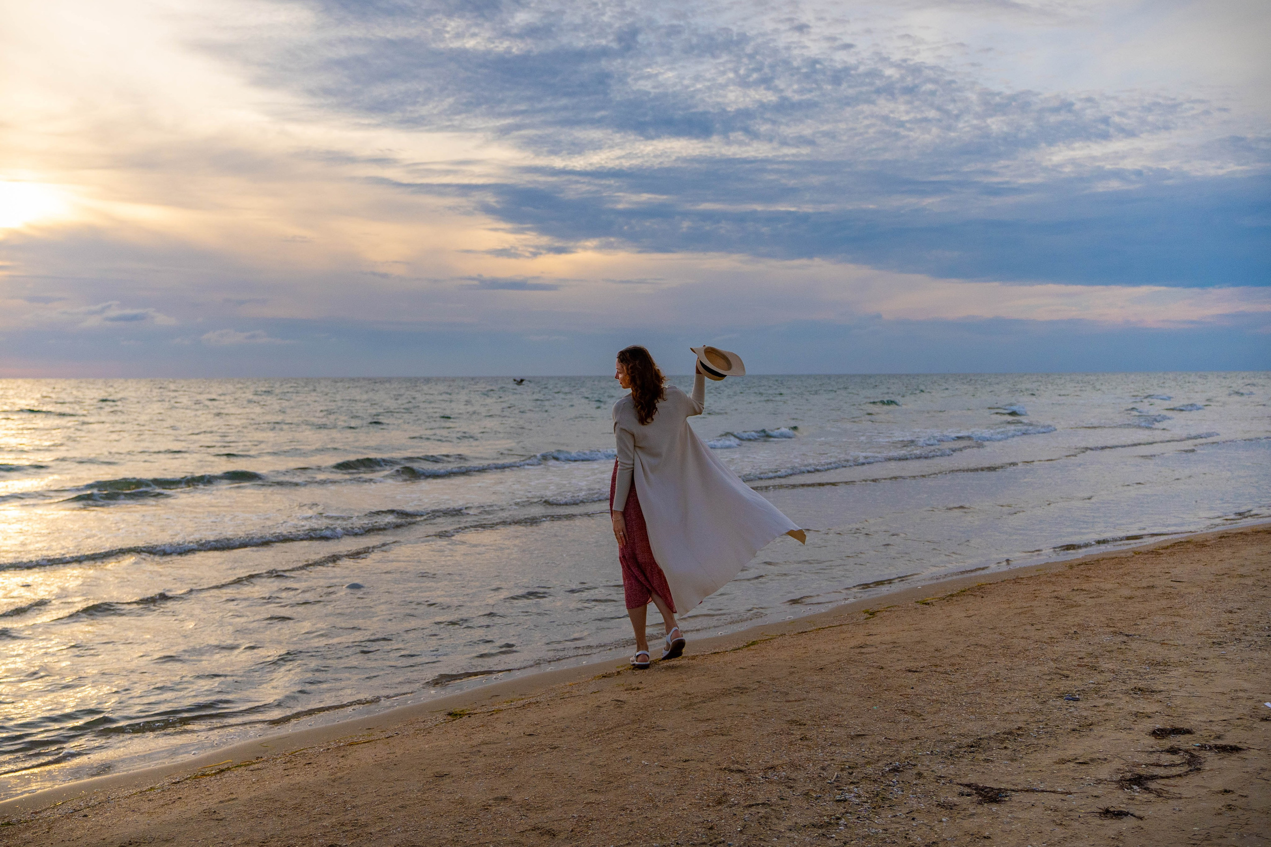Фотоссесия в Анапе на пляже в октябре. Семейный и детский фотограф Екатерина Черняева. Снимаю портреты, love story, фотопрогулки, работаю на улице, в кафе, студии, дома у клиента