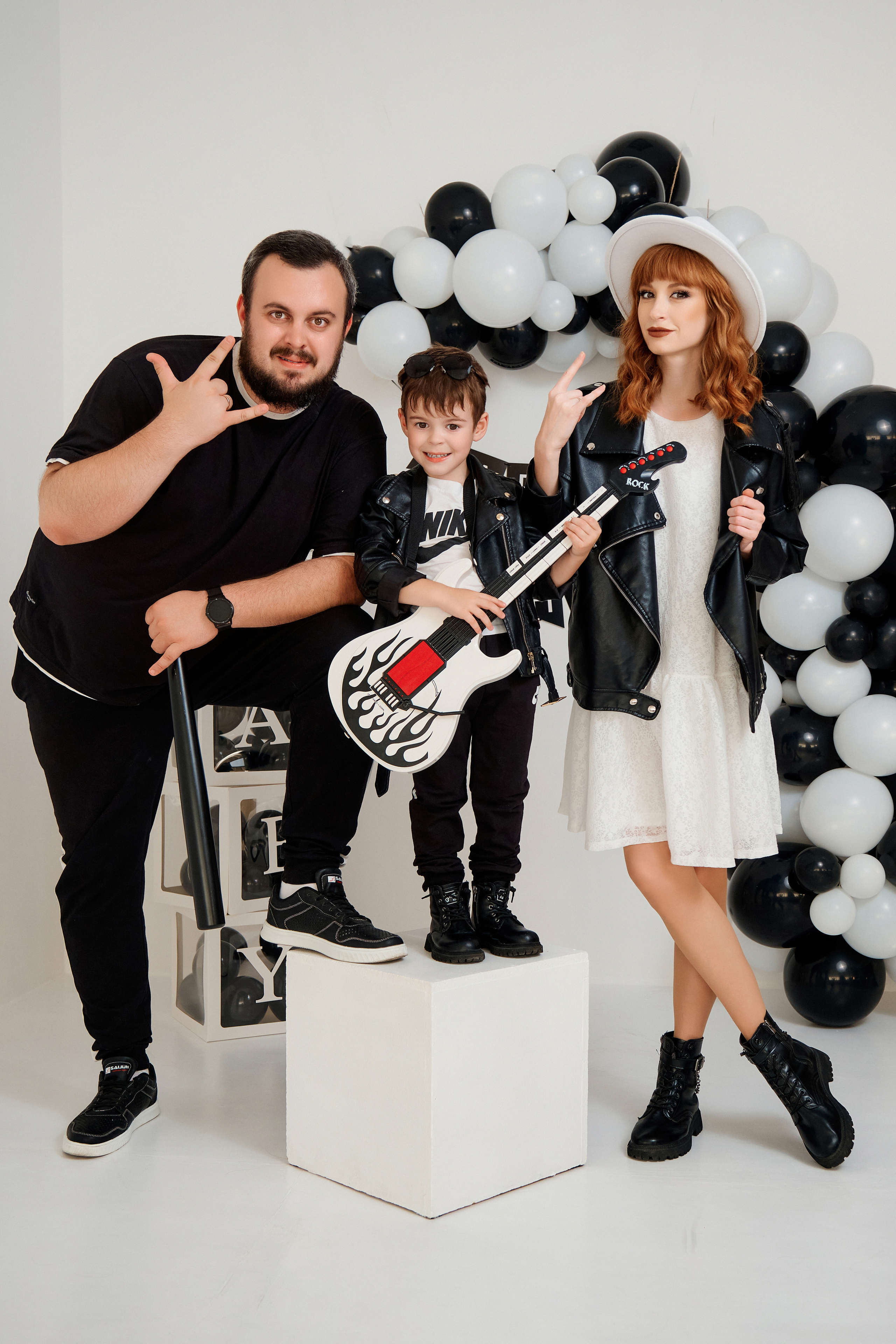 Семейная фотосессия в стиле «РОК». Фотограф Таганрог Анна Трайжон