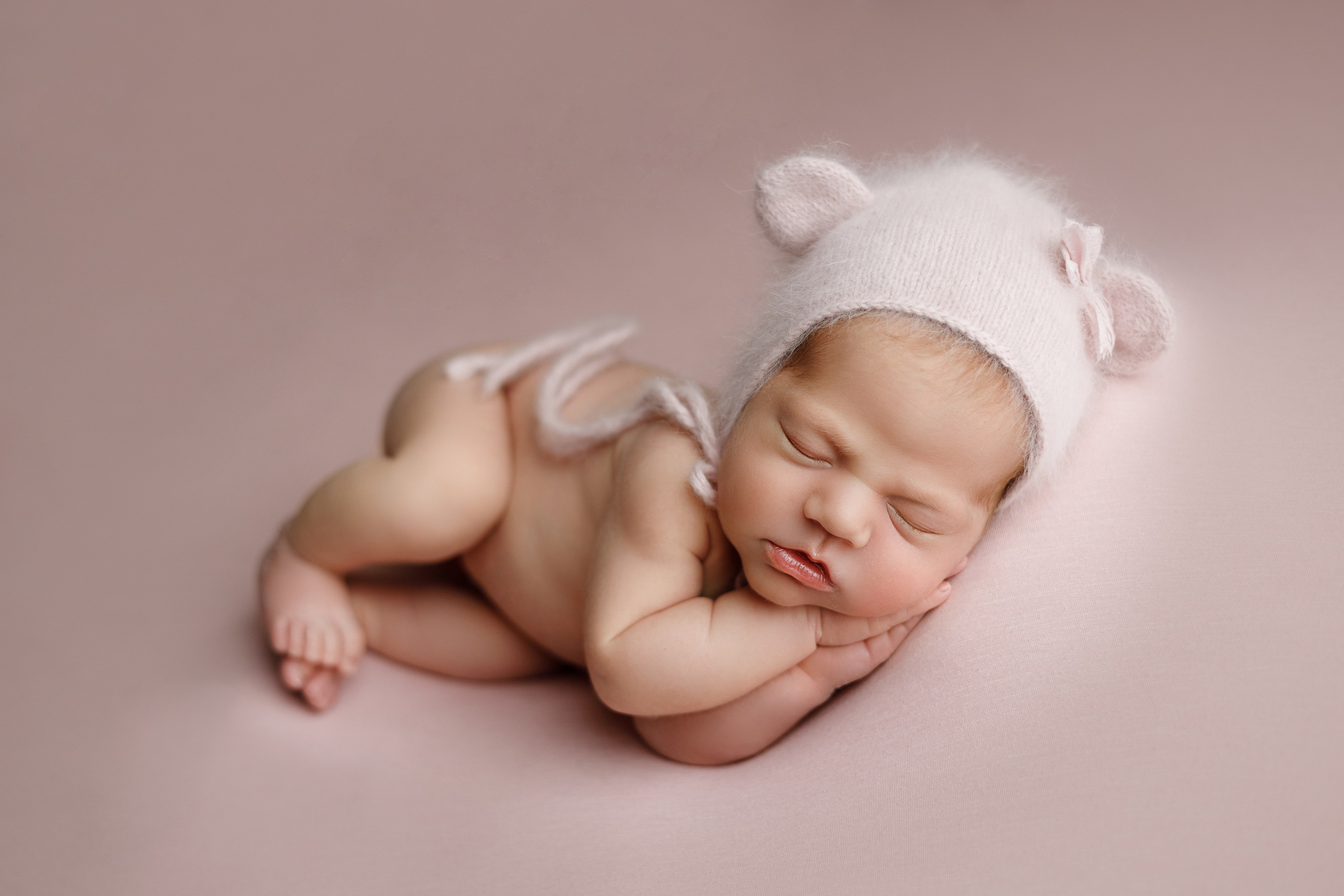 Новорожденные. Алена. Профессиональная детская и семейная фотостудия в Краснодаре