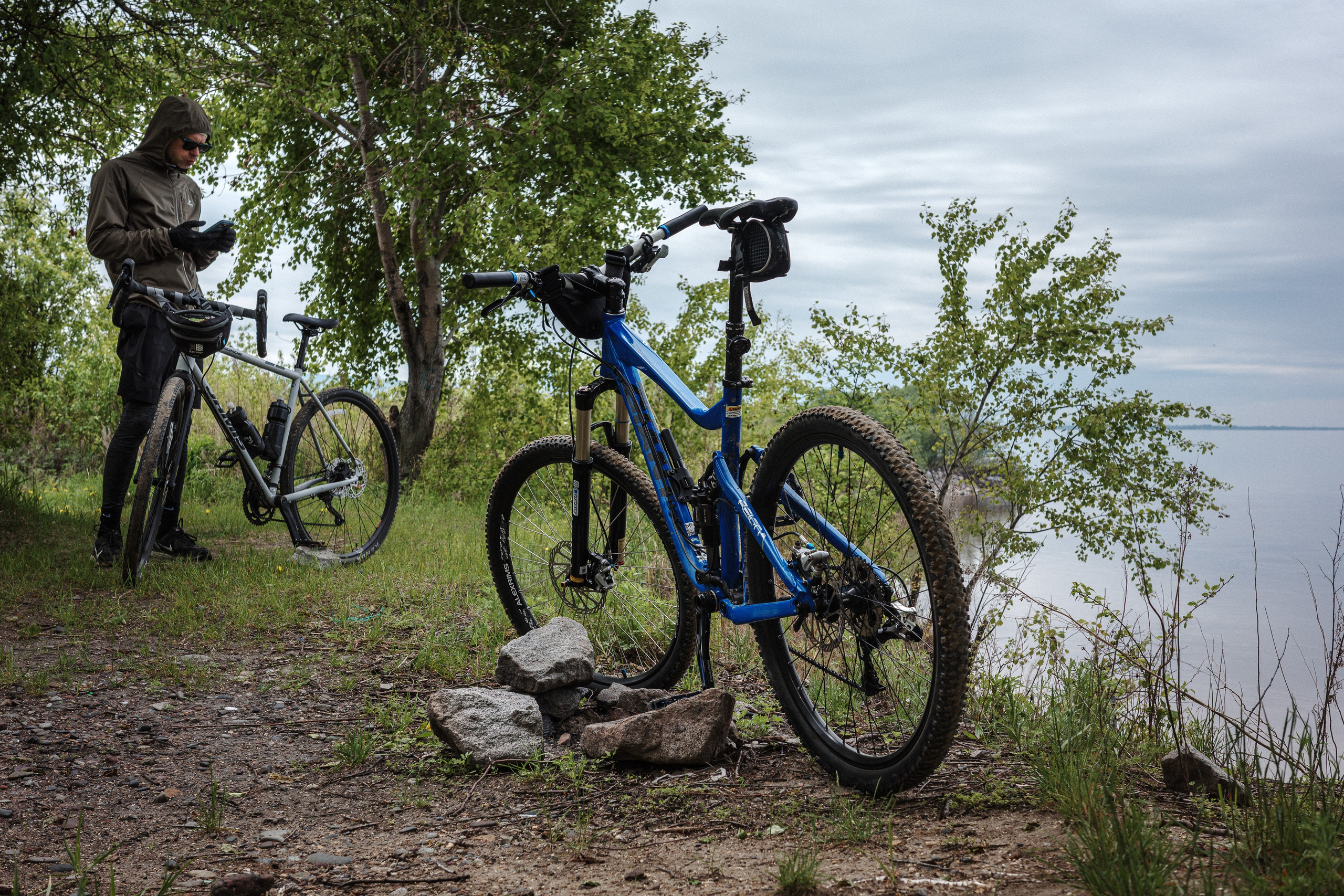 С Димой Уссурийский остров. Фото журналист