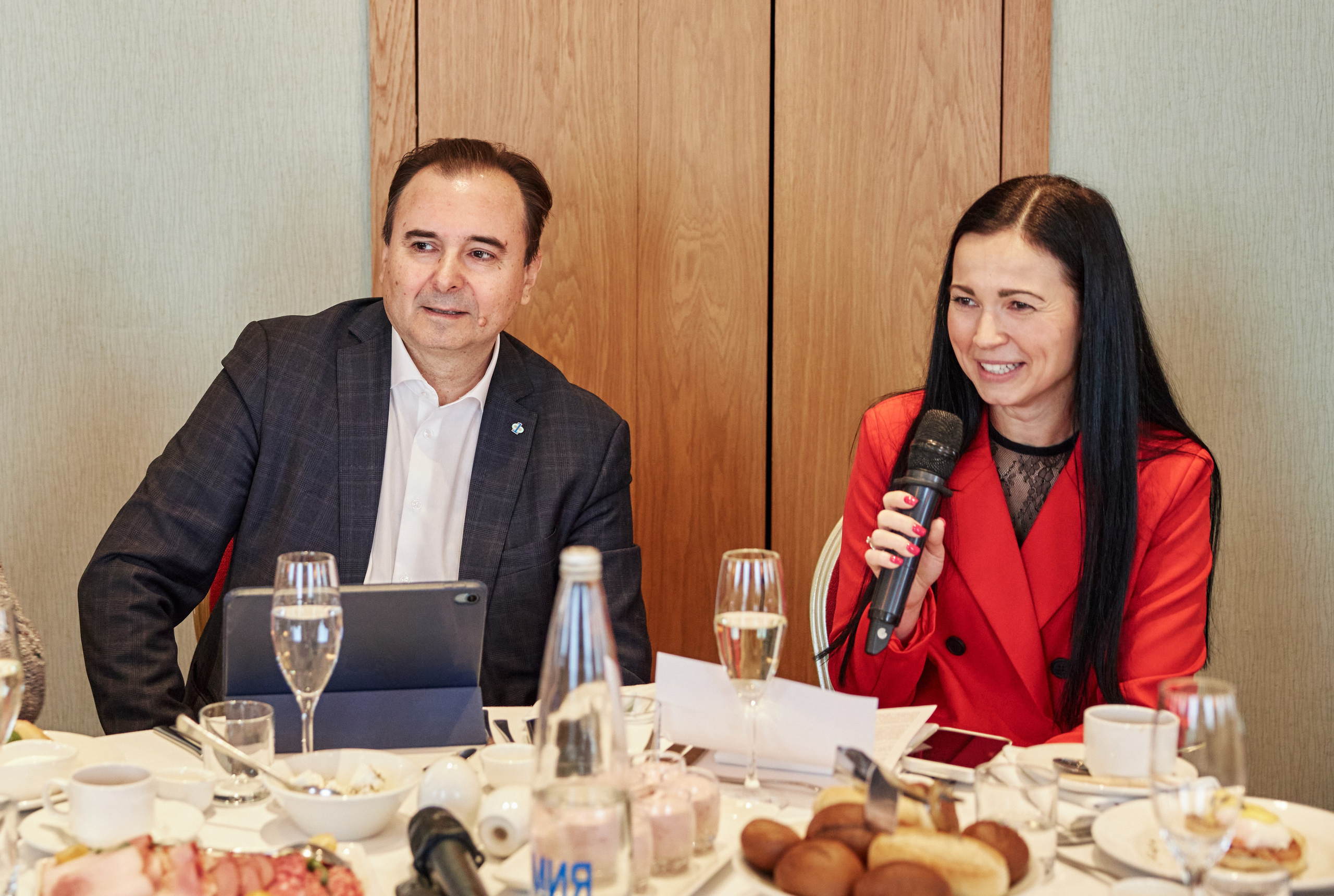 Репортажная съемка конференции в Москва сити. Репортажный фотограф Катерина Гилс Москва