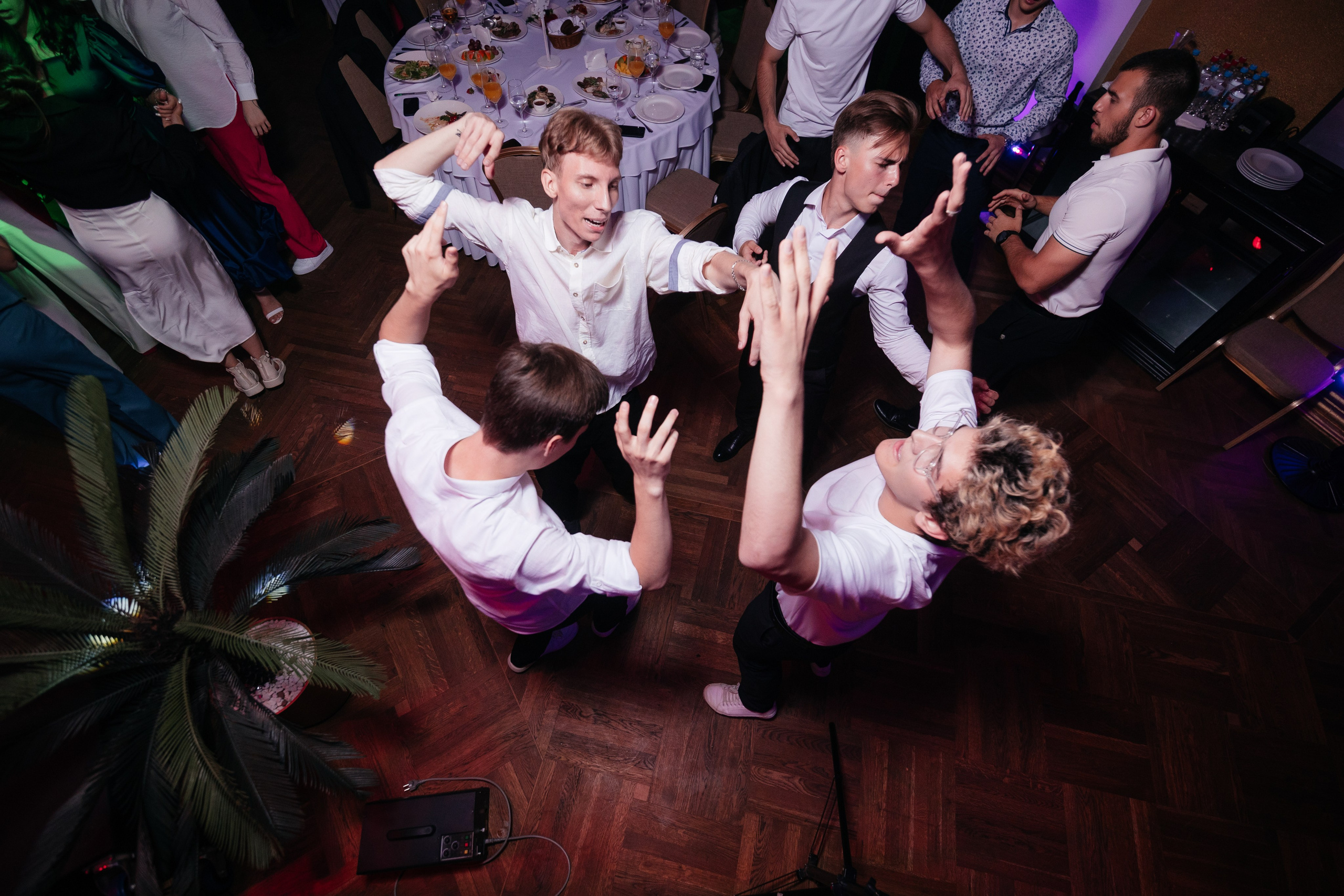 Выпускной 11 класс. Фотограф Крохин Олег