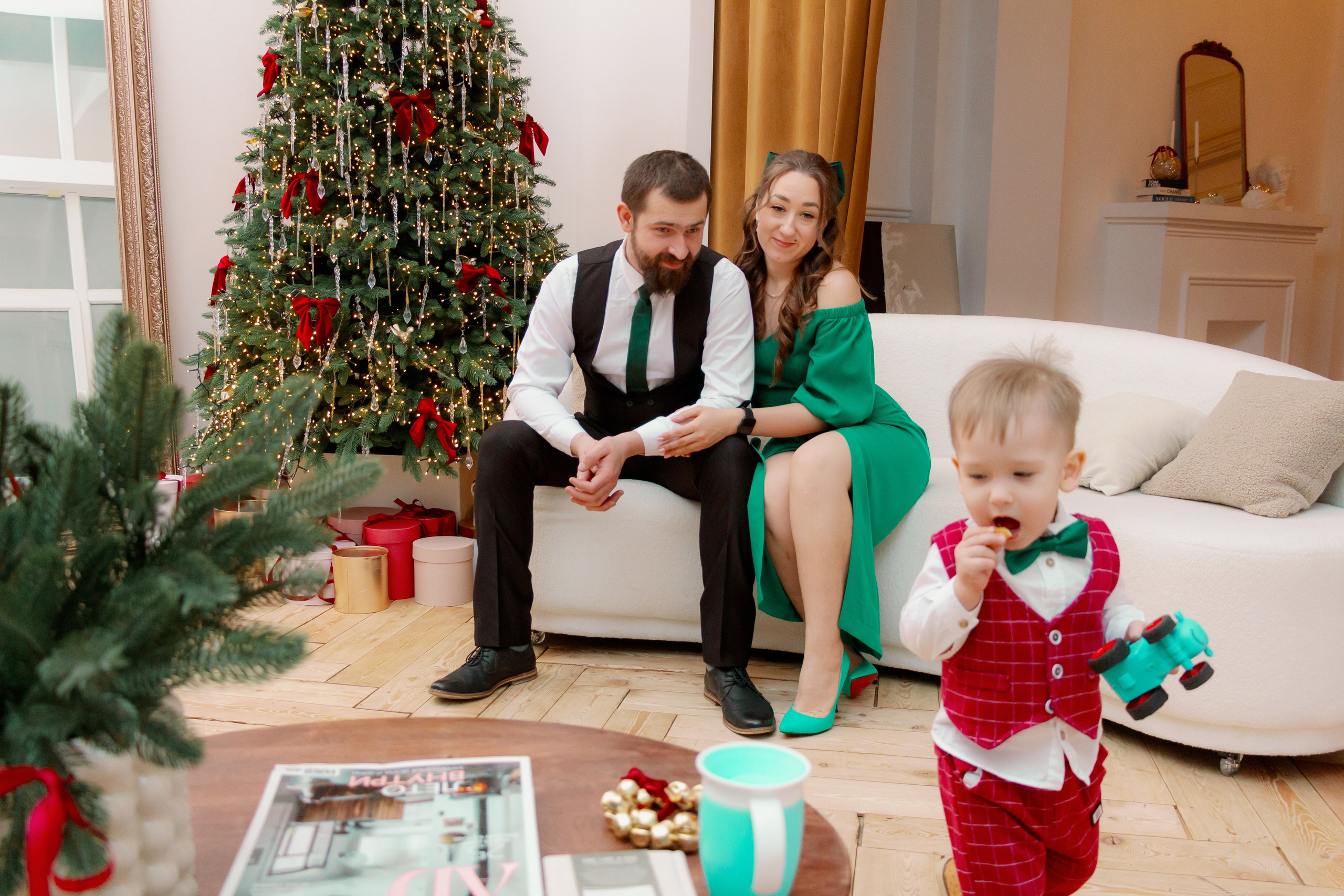 Время чудес! Семейная новогодняя фотосессия в студии, Екатеринбург. Фотограф в Екатеринбурге Пойгина Елена