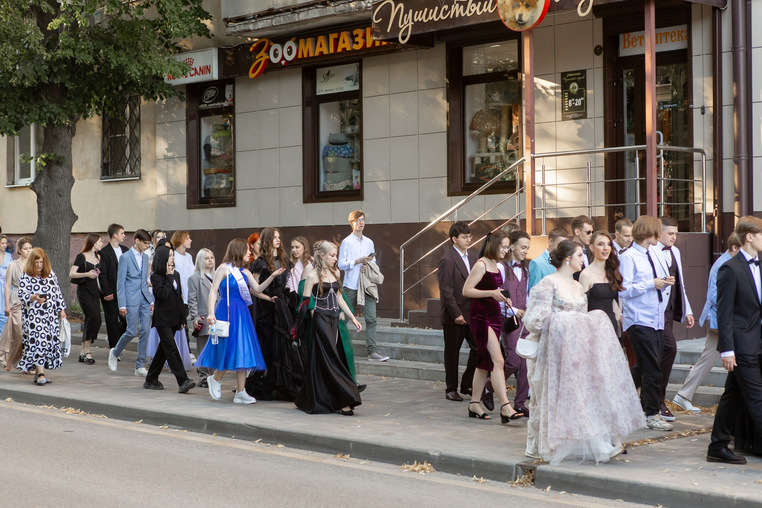Выпускной Гимназия 12 2024 г. Свадебный и портретный Фотограф в Липецке Дмитрий Котюков