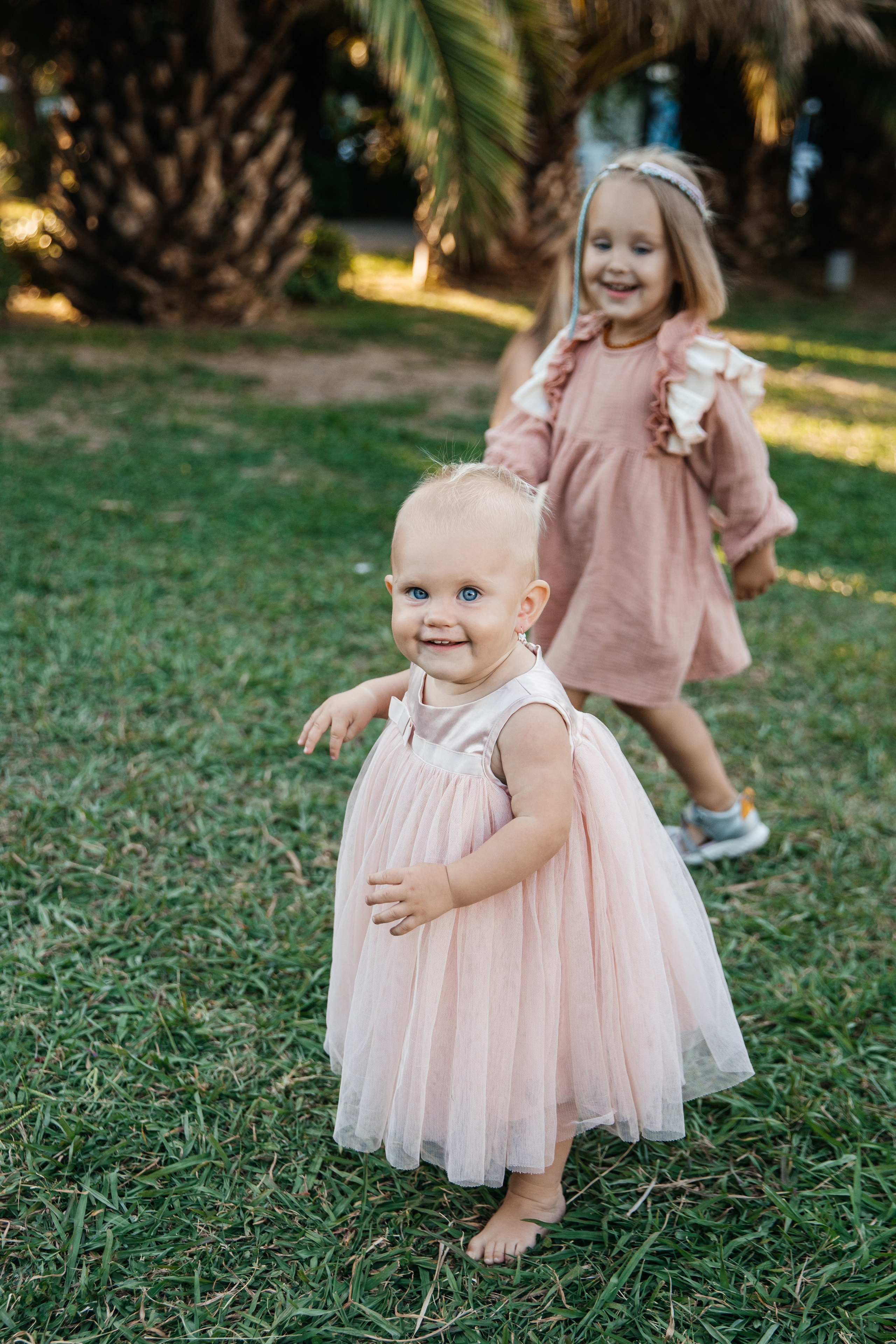 Таисия, Антон и две славных дочки. Фотограф в Сочи. Свадебная видеосъемка Сочи