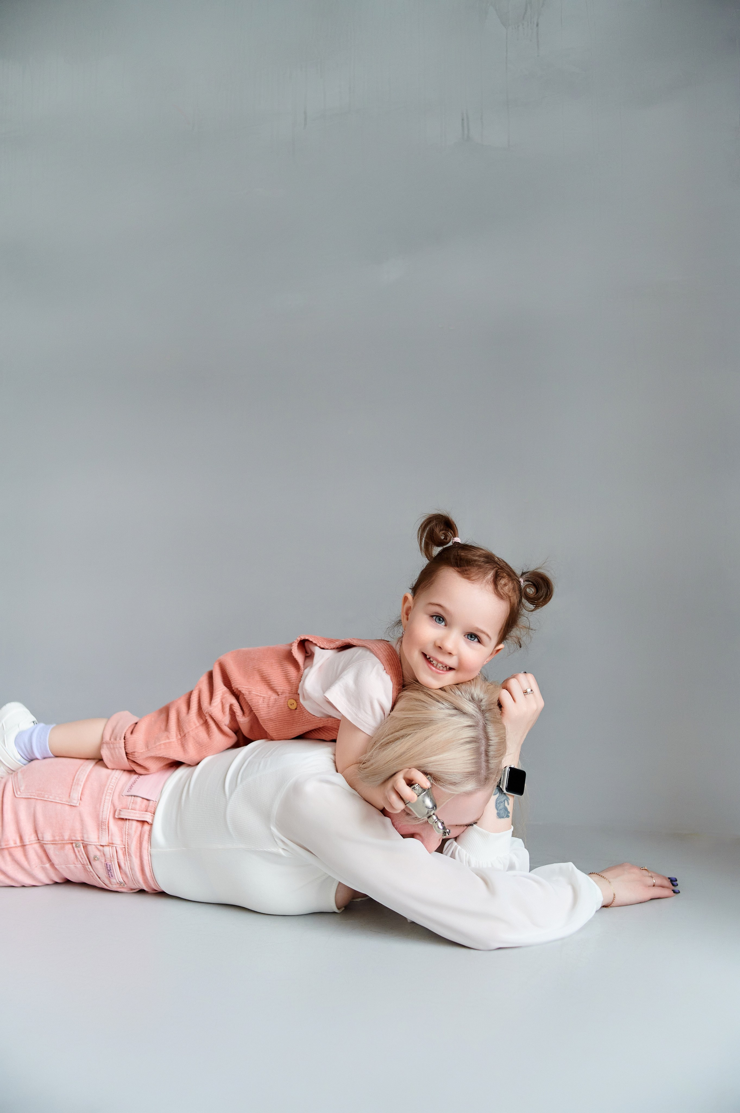 В студии. Семейный и детский фотограф в г. Ногинске Ангелина Хасанова