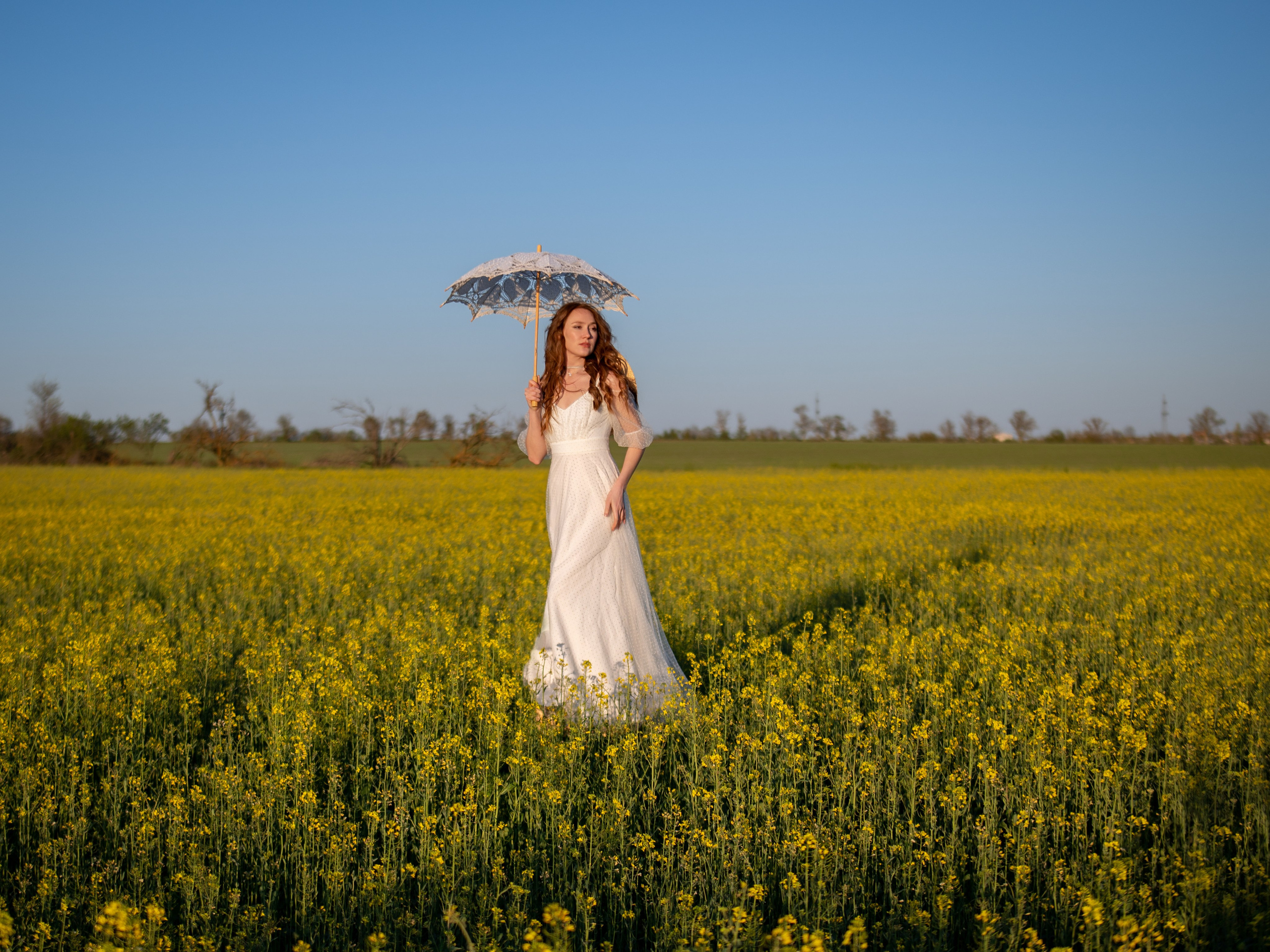 Фото в рапсовых полях. Семейный фотограф в Севастополе и Крыму Александра Погребняк