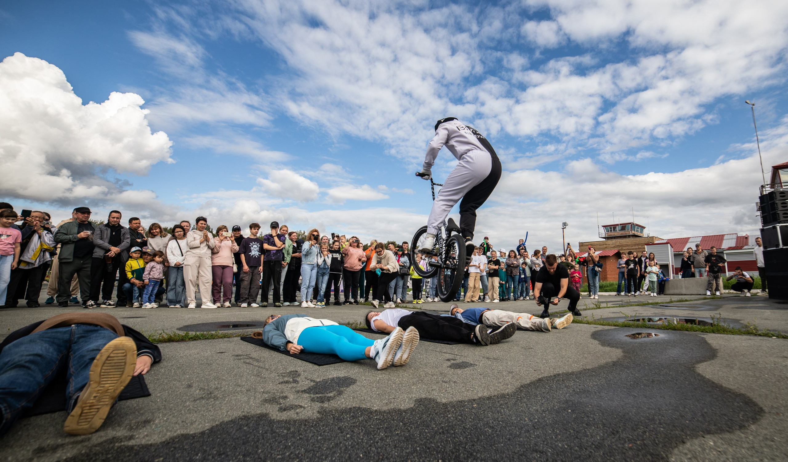 УЗСТ- Корпоративный тимбилдинг на аэродроме. Репортажный и свадебный фотограф в Челябинске Елисеев Павел