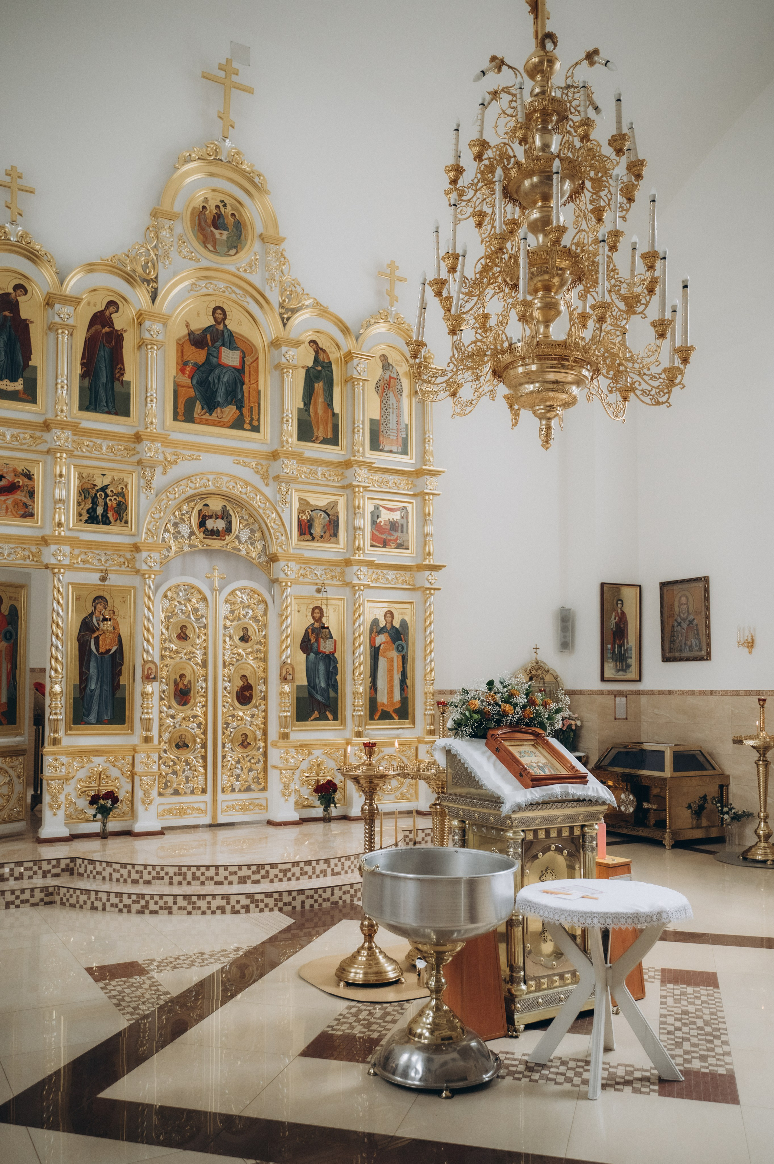 Крещение Корнелии (ХРАМ СВЯТИТЕЛЯ ЛУКИ КРЫМСКОГО). Семейный фотограф в Минске Дарья Дреко