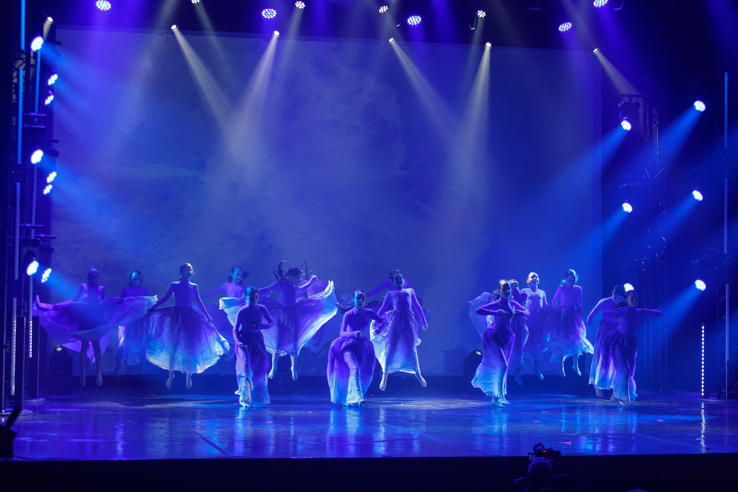 Репортажная фотосъемка отчетного концерта. Профессиональный фотограф в Новосибирске